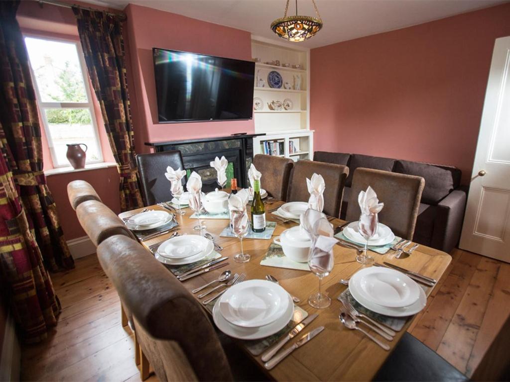Withy Cottages