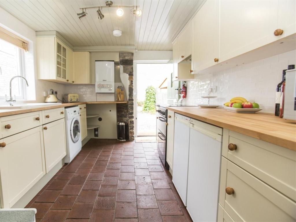 Withy Cottages