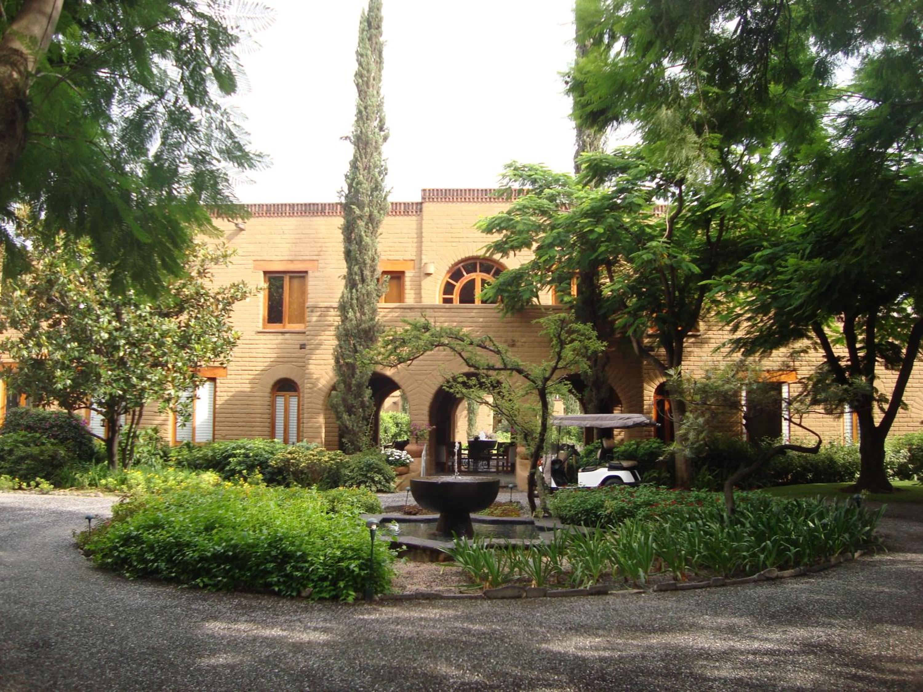 Hotel Mision del Sol Resort and Spa