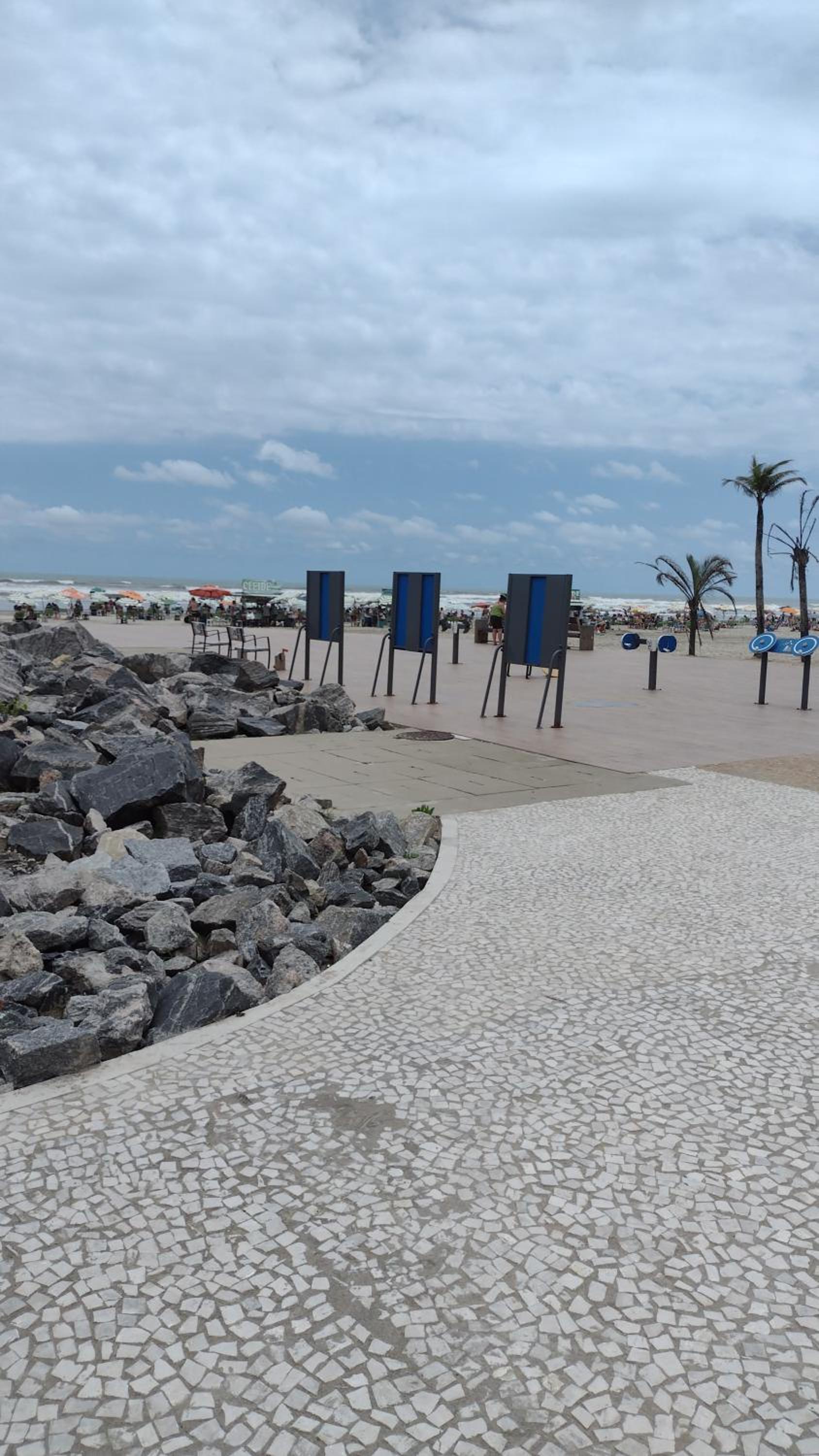 Apto Pé na Areia. Praia Grande /Tupi