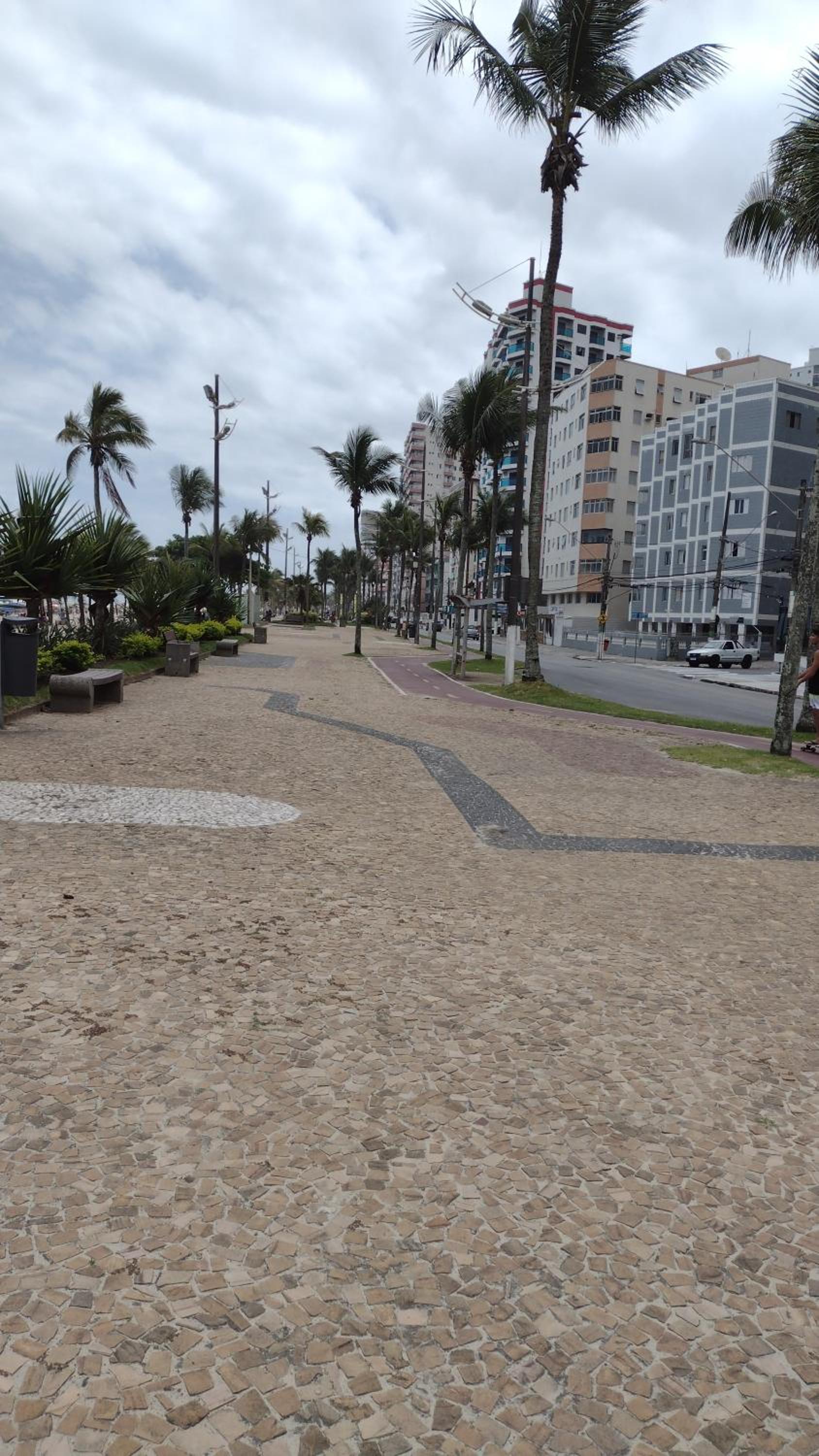 Apto Pé na Areia. Praia Grande /Tupi