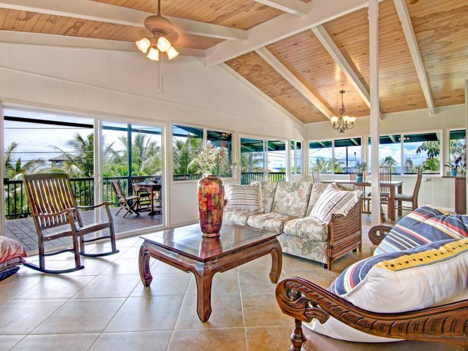 Hawaiian Paradise view 2