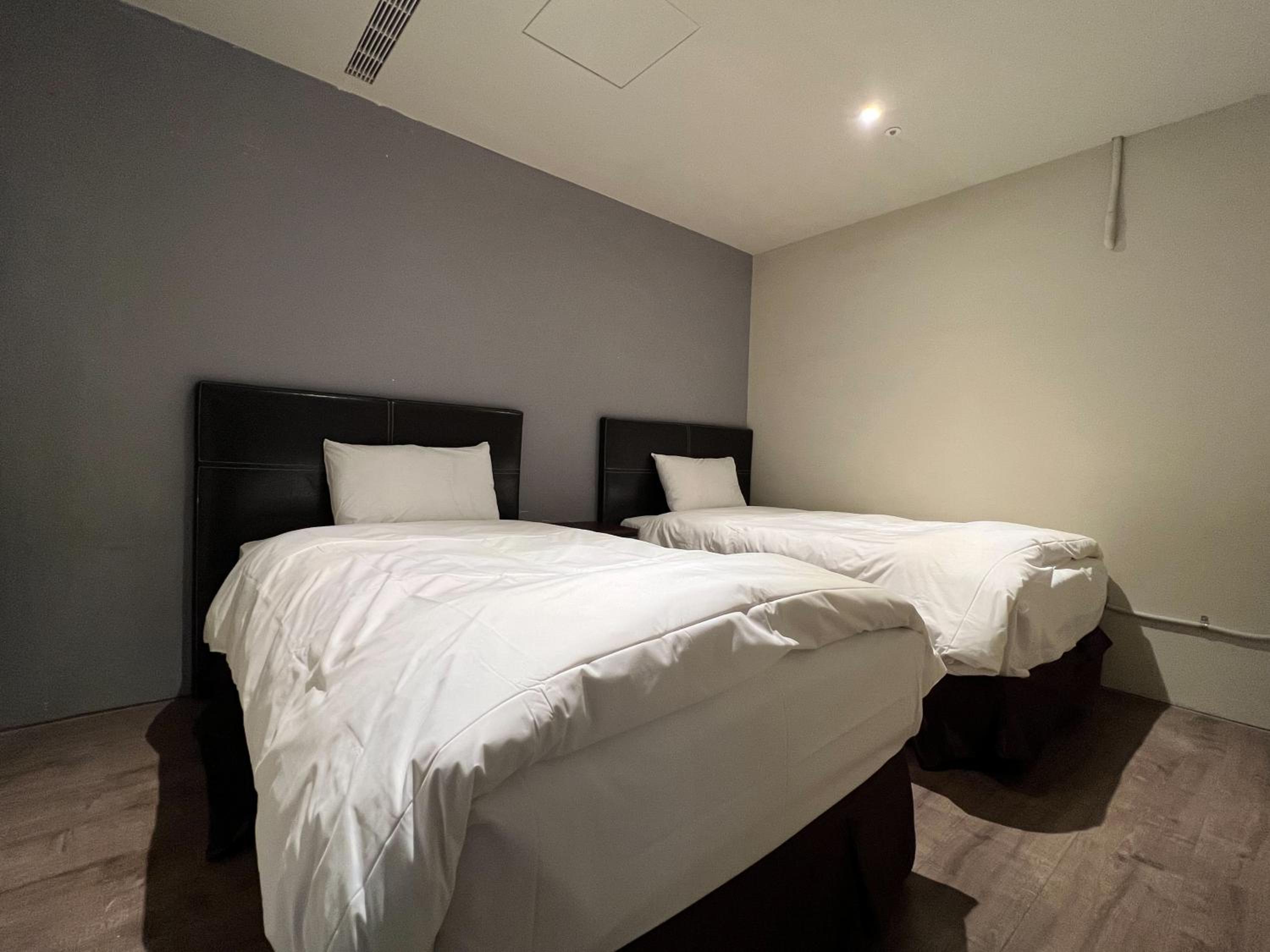 Saint Hostel