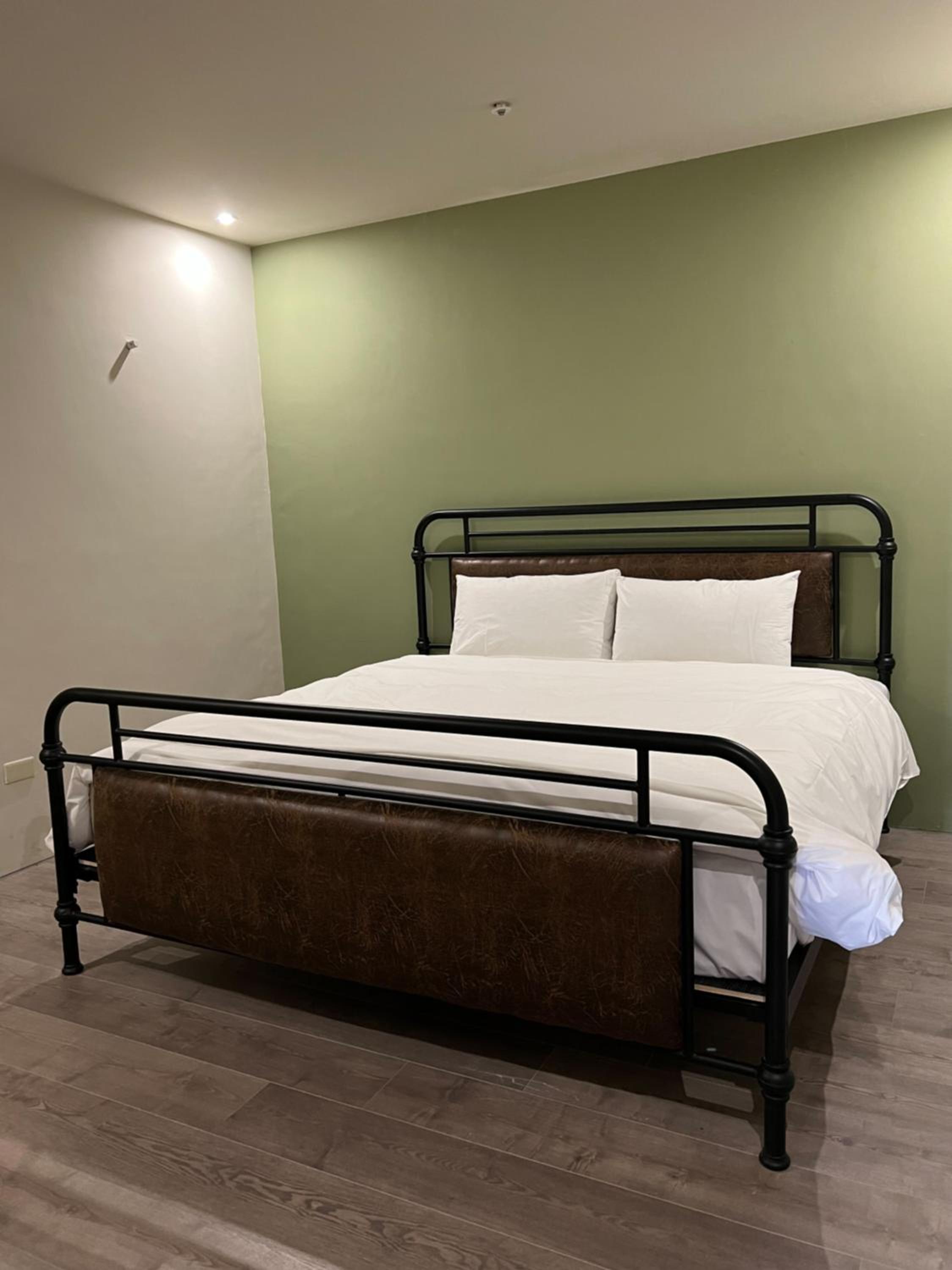 Saint Hostel