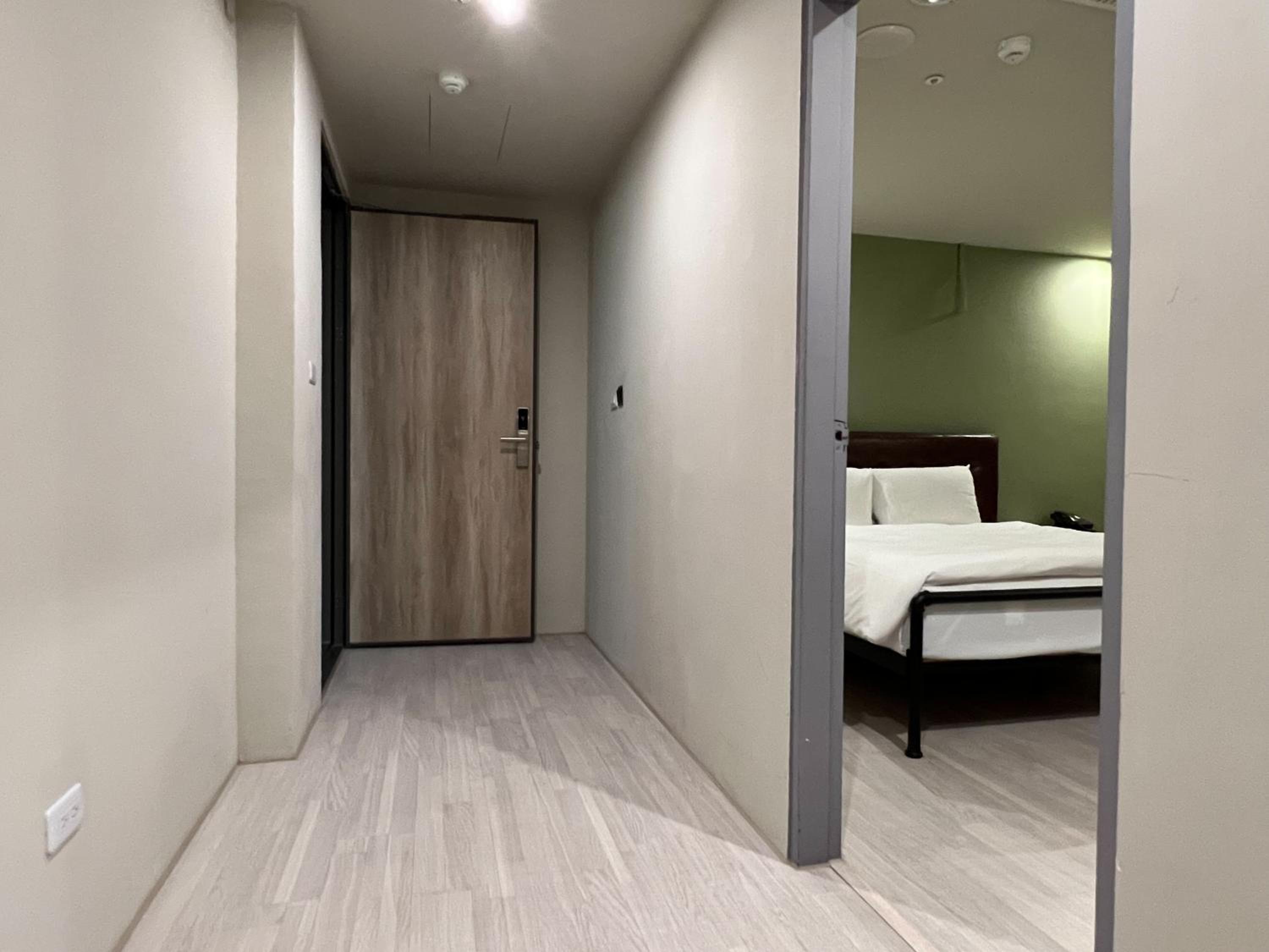 Saint Hostel