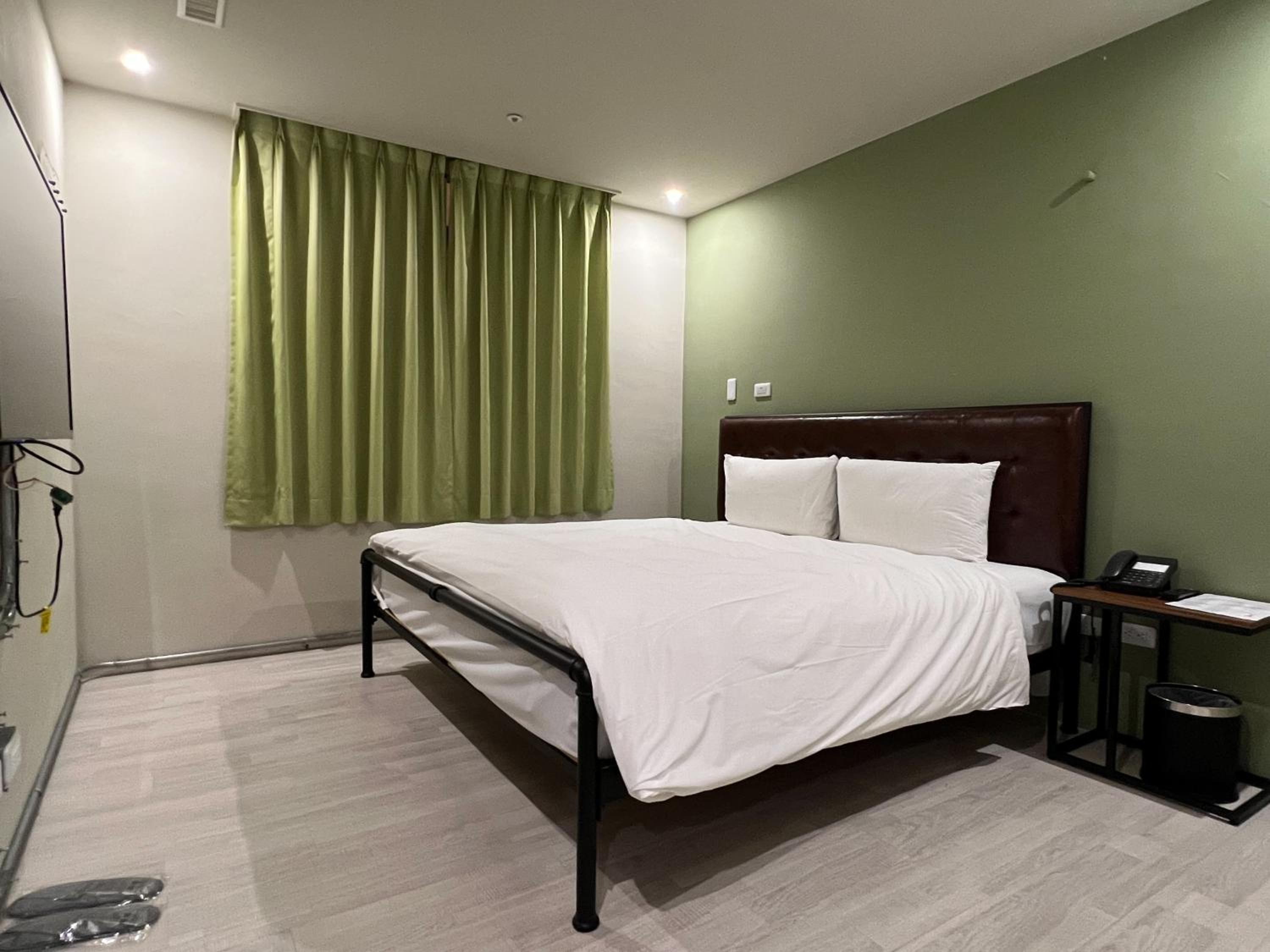 Saint Hostel