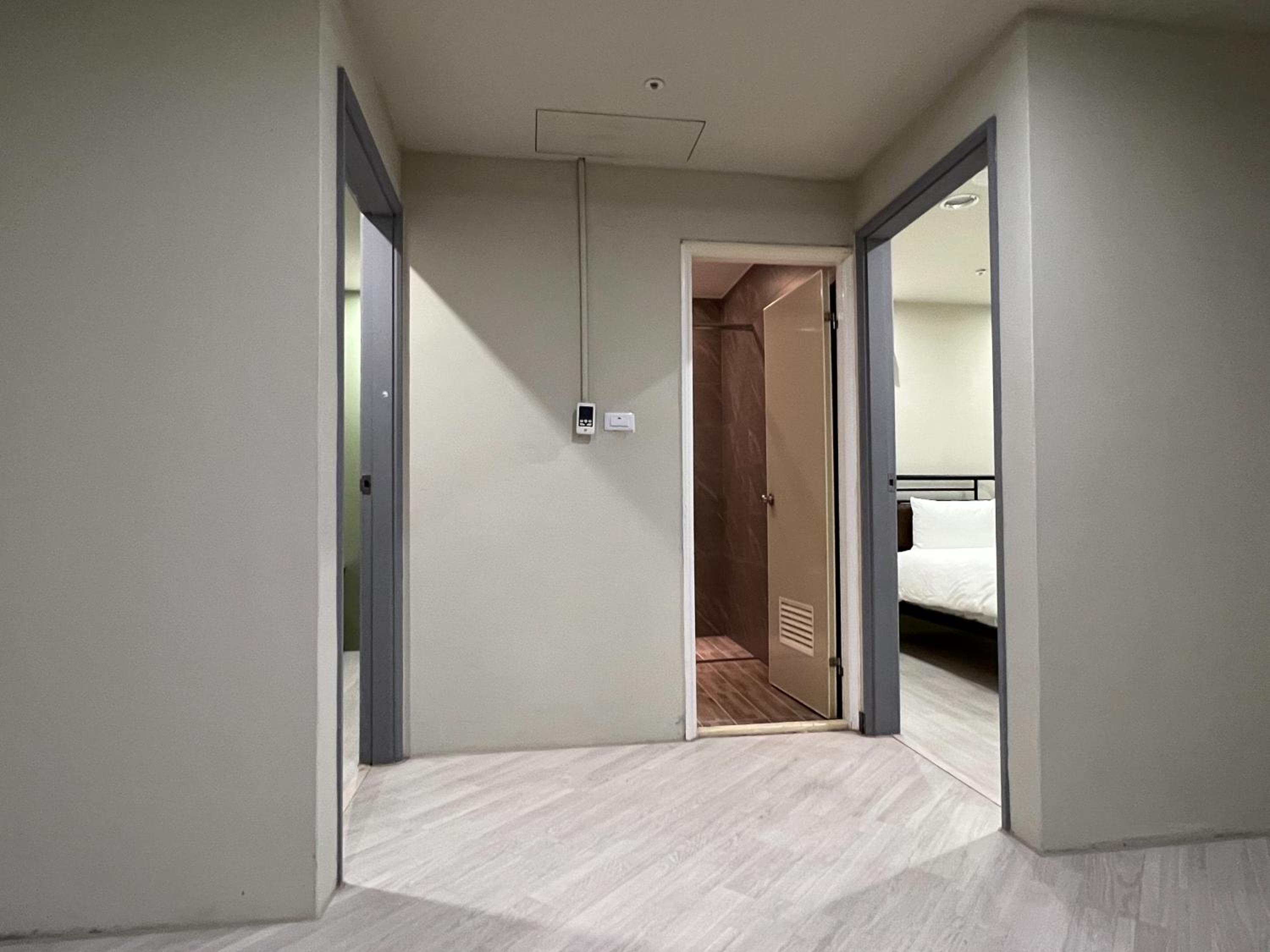 Saint Hostel