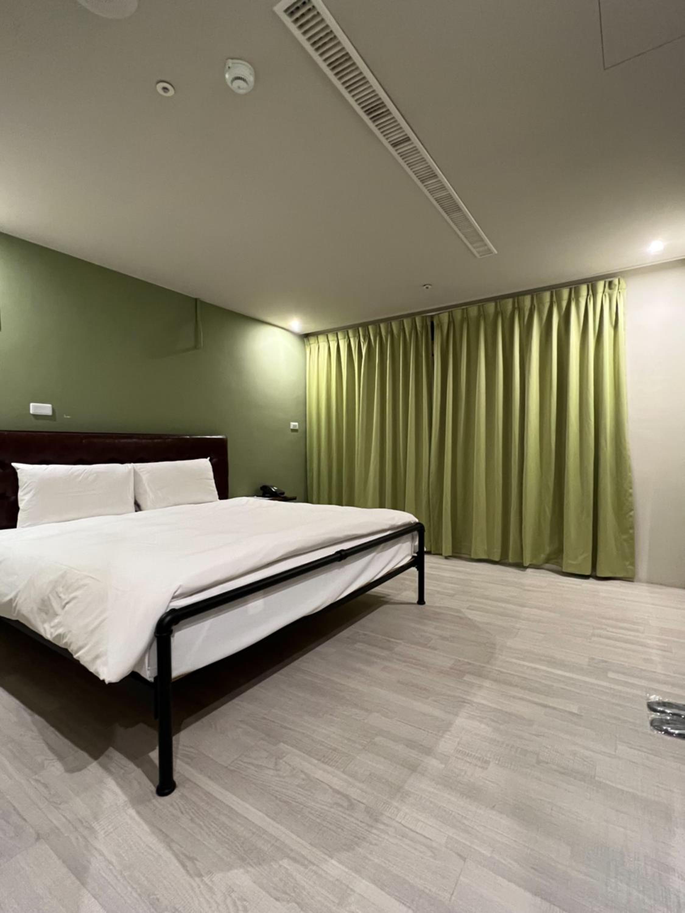 Saint Hostel