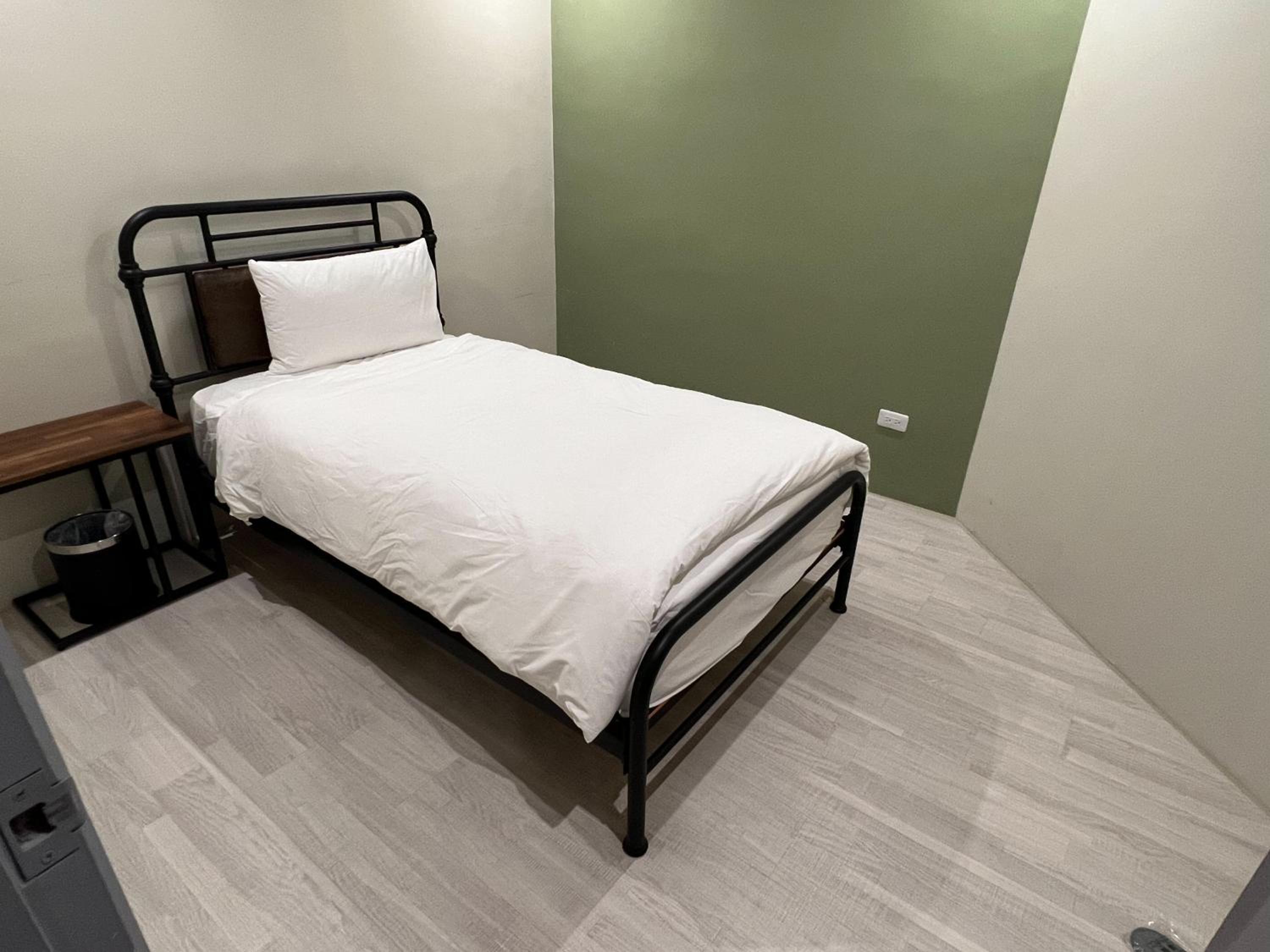 Saint Hostel