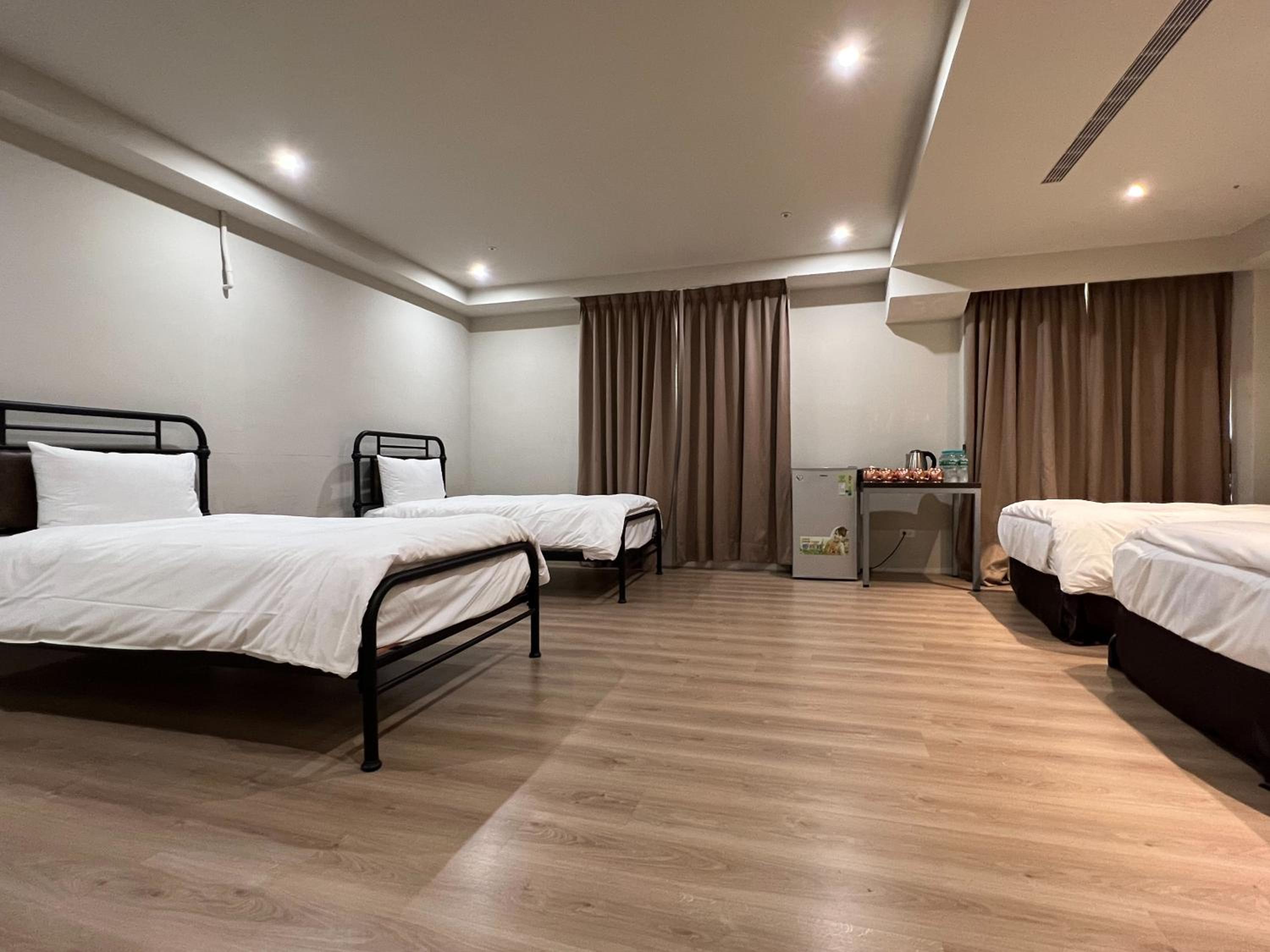 Saint Hostel