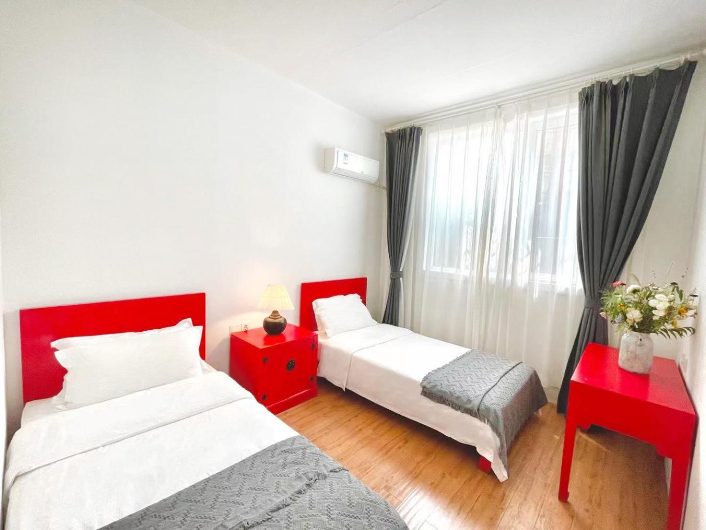 Peking Garden Youth Hostel-Houhai&Nanluoguxiang&Drum tower-Cafe&Bar&Movie night&Social area&Rooftop