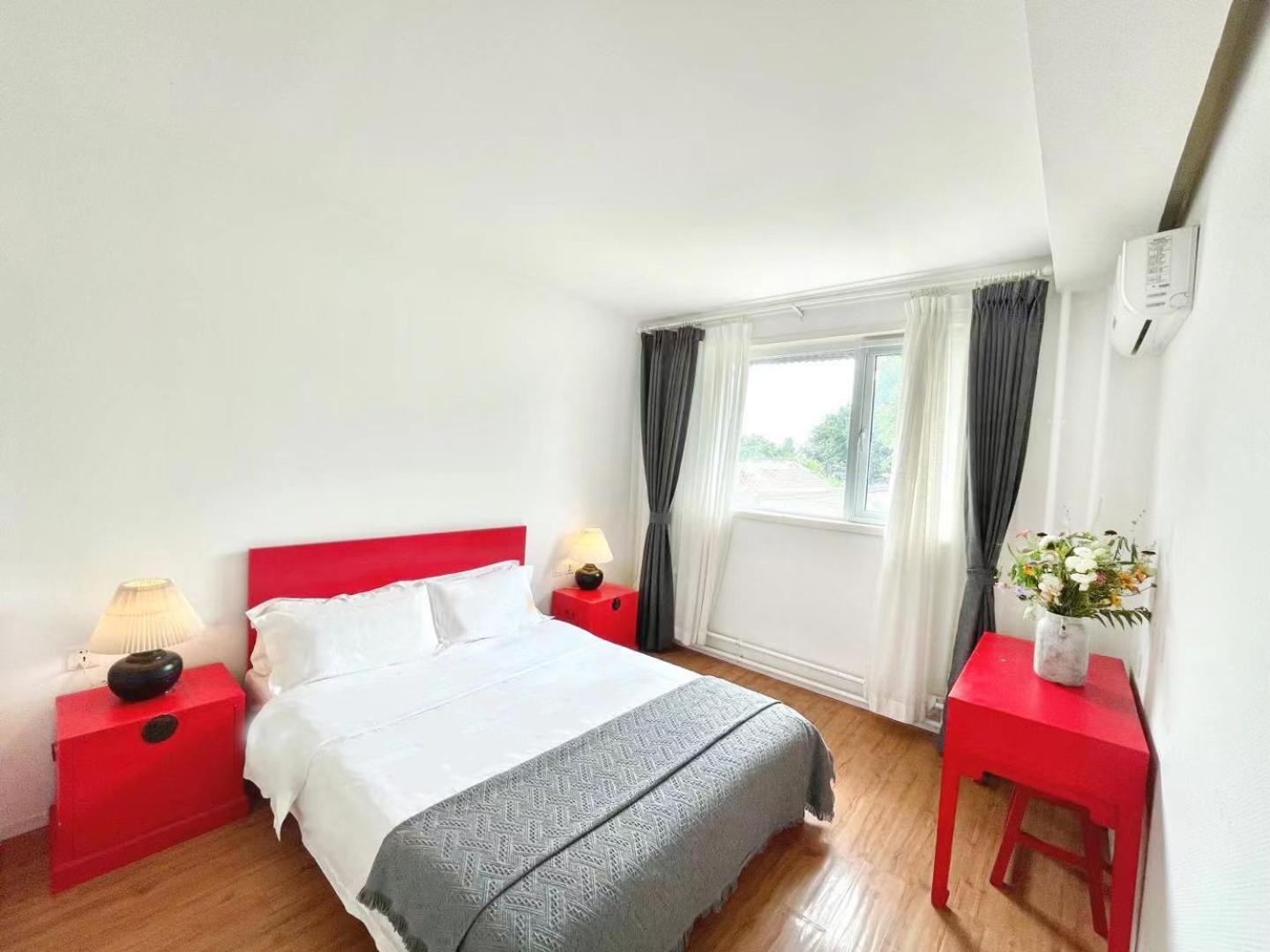 Peking Garden Youth Hostel-Houhai&Nanluoguxiang&Drum tower-Cafe&Bar&Movie night&Social area&Rooftop