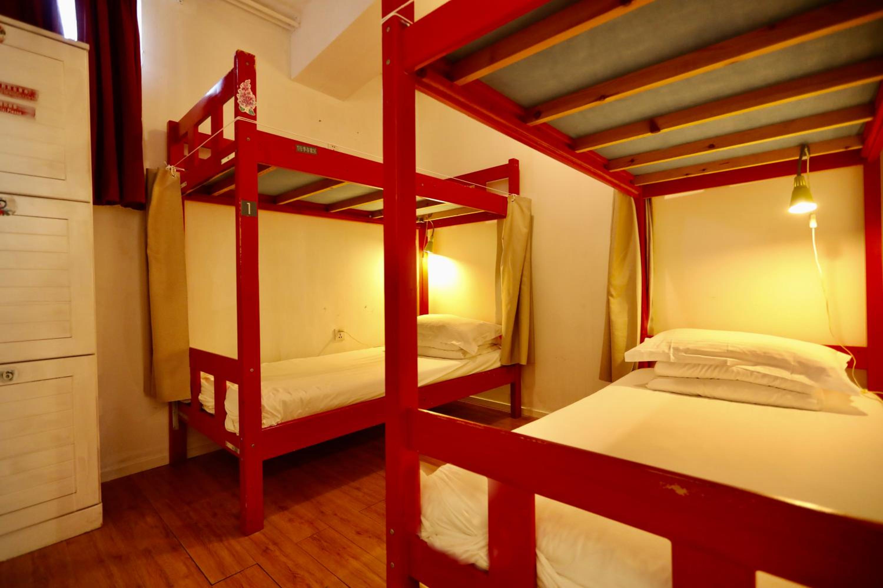 Peking Garden Youth Hostel-Houhai&Nanluoguxiang&Drum tower-Cafe&Bar&Movie night&Social area&Rooftop