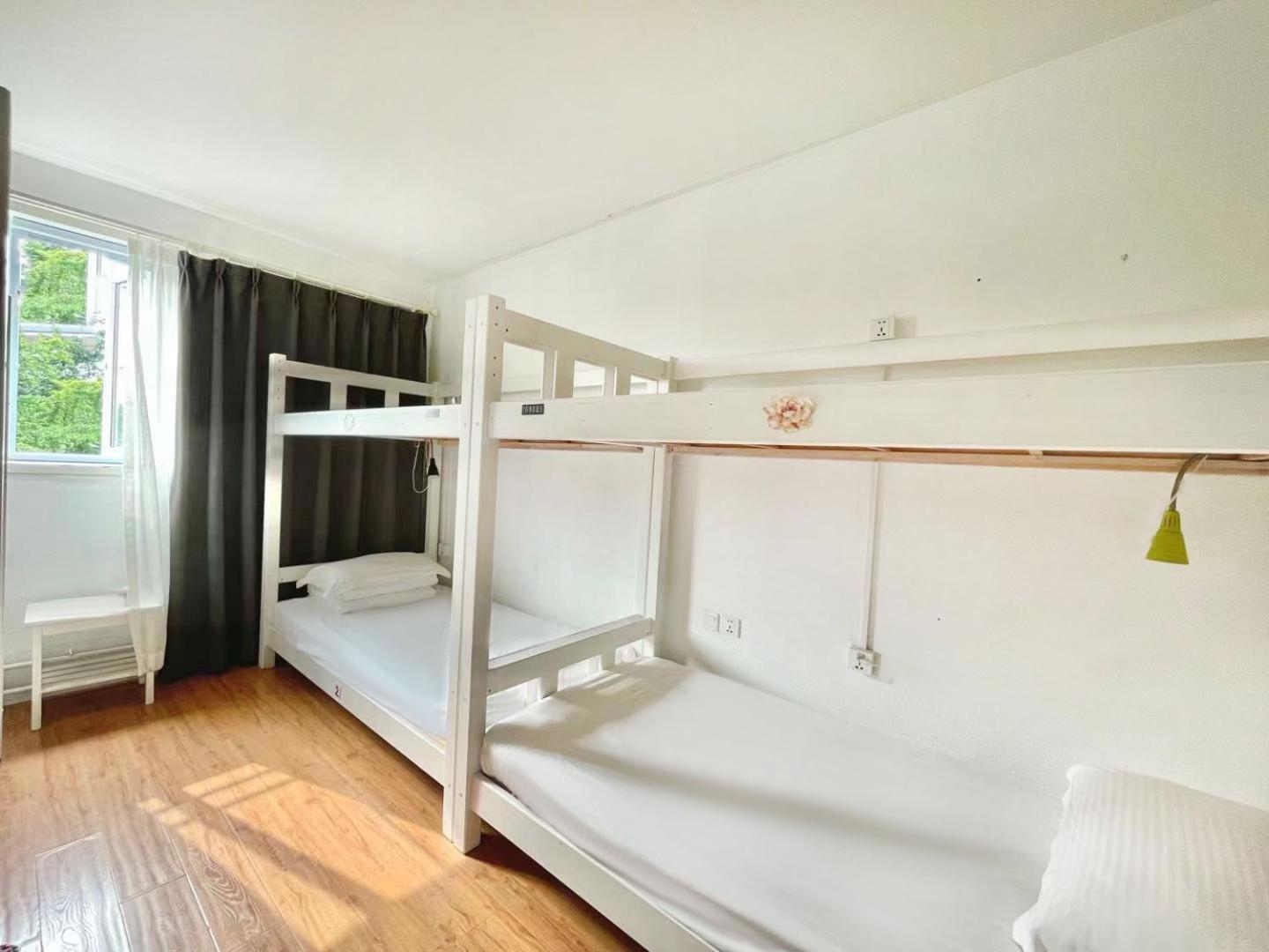Peking Garden Youth Hostel-Houhai&Nanluoguxiang&Drum tower-Cafe&Bar&Movie night&Social area&Rooftop