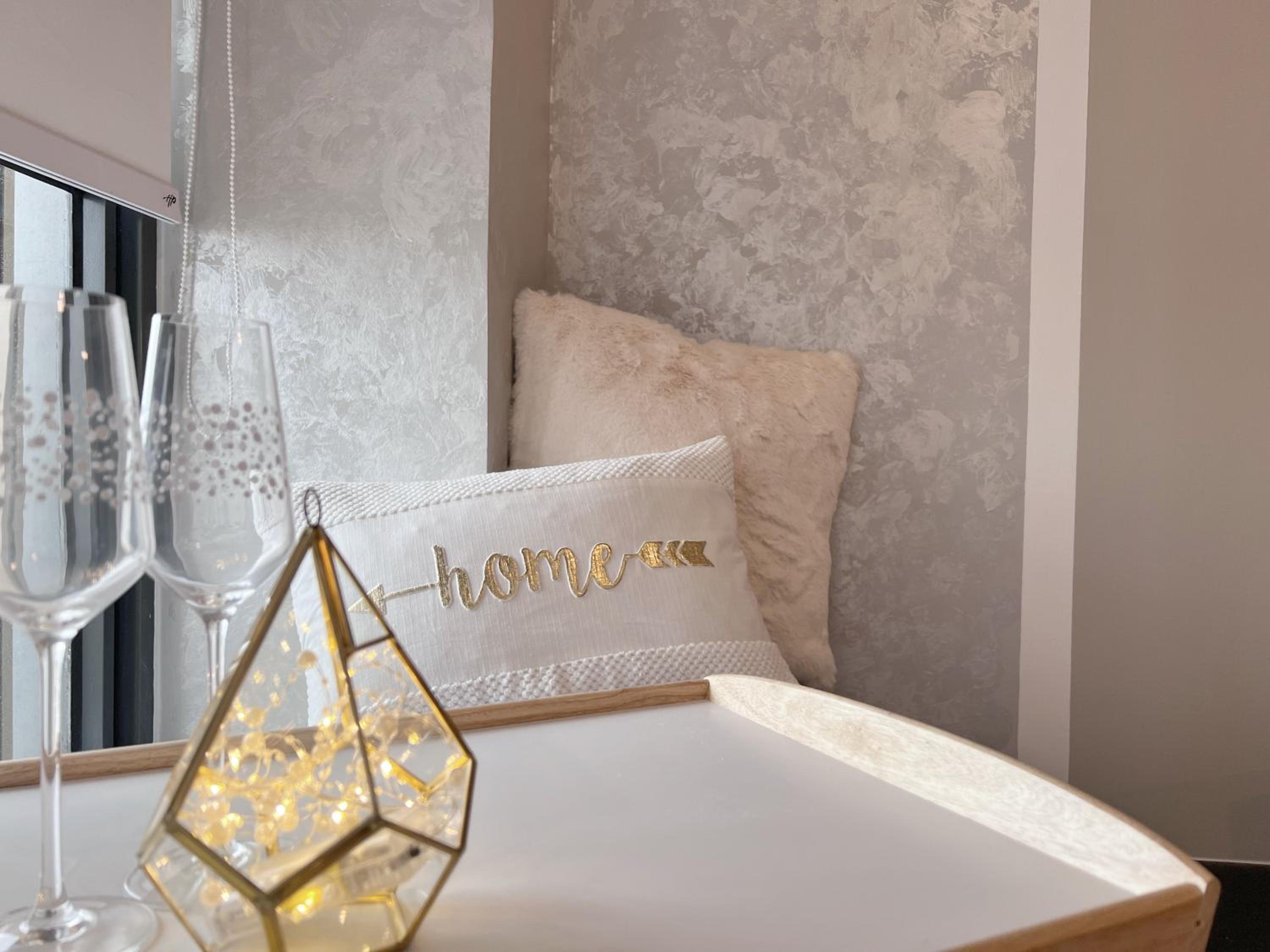 Ceylonz Suites KL Studio near Bukit Bintang - Living Signature