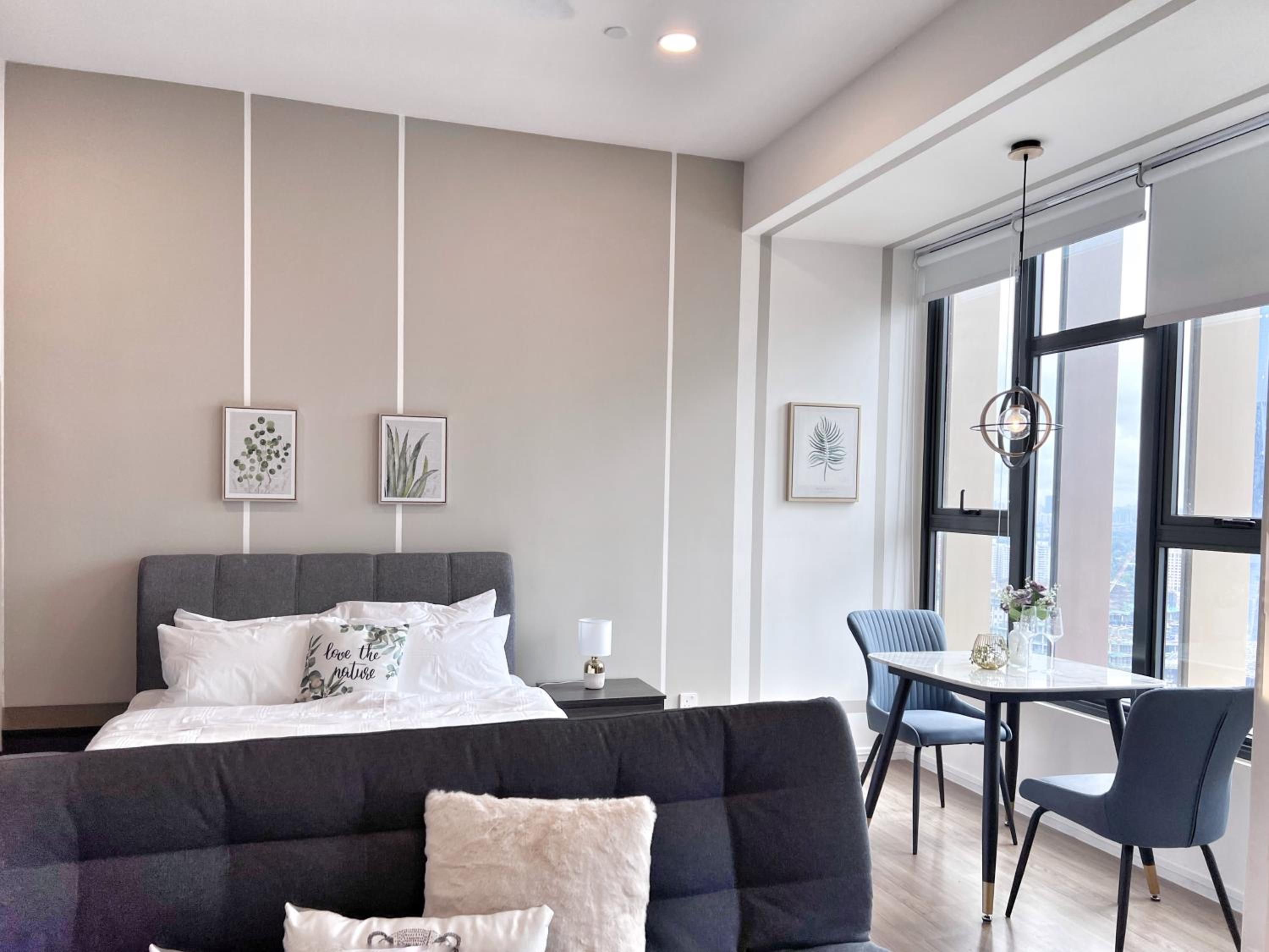 Ceylonz Suites KL Studio near Bukit Bintang - Living Signature