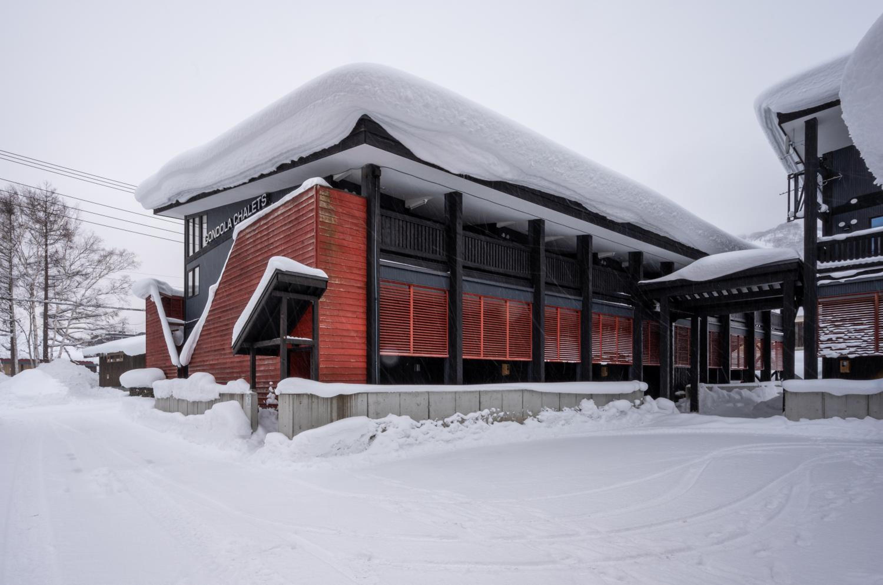 Gondola Chalet by H2 Life view 2