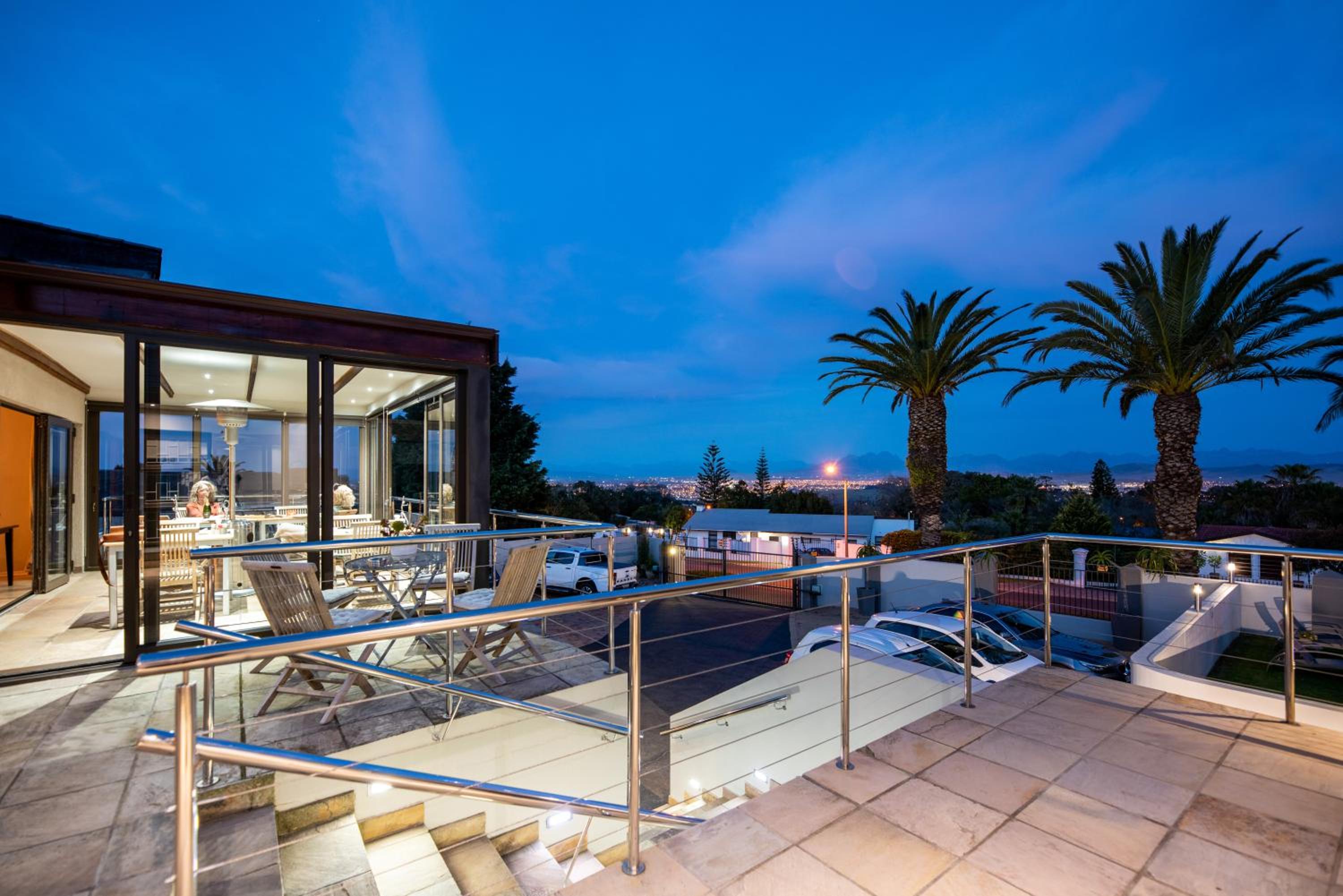 Four Palms Accommodation