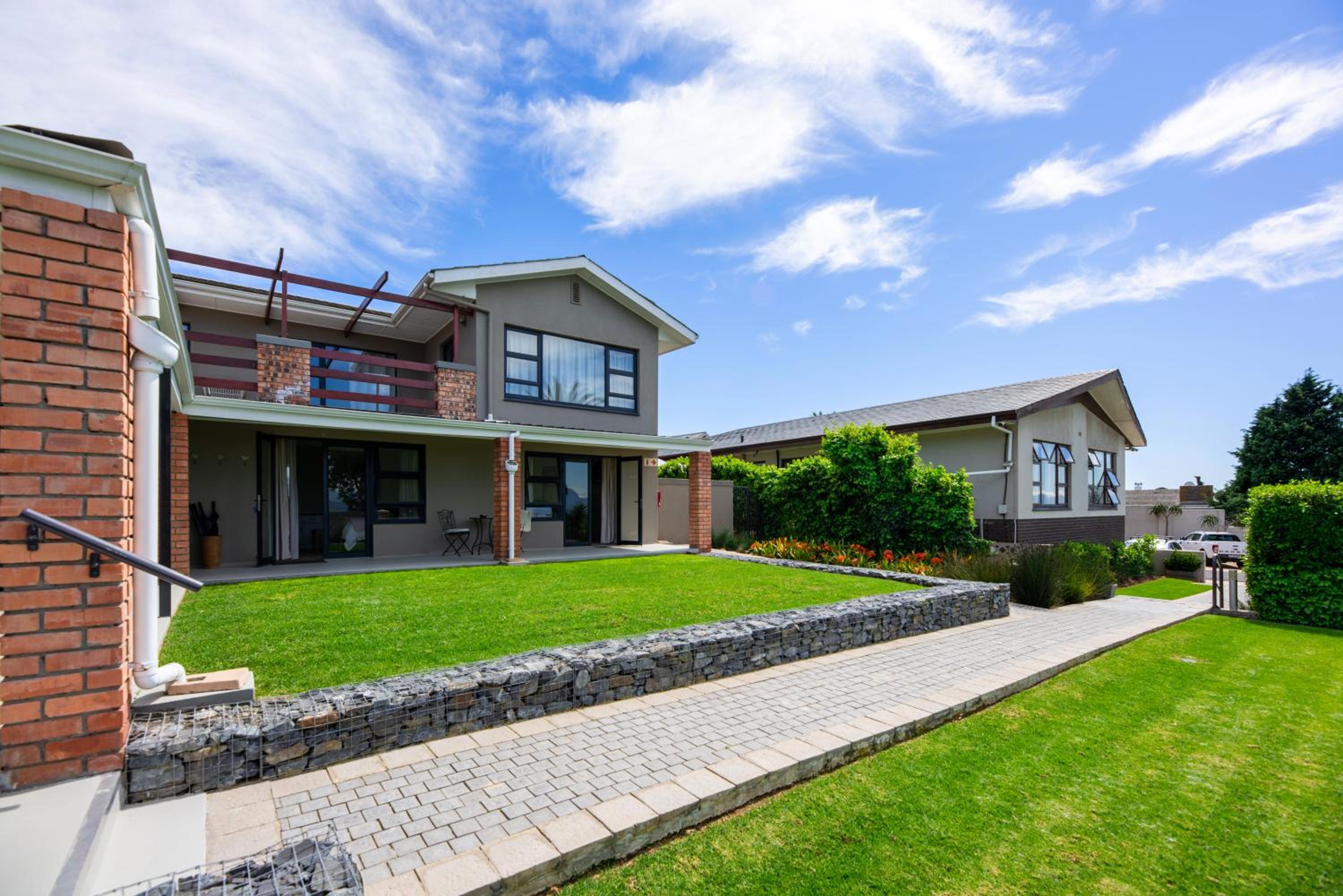 Four Palms Accommodation