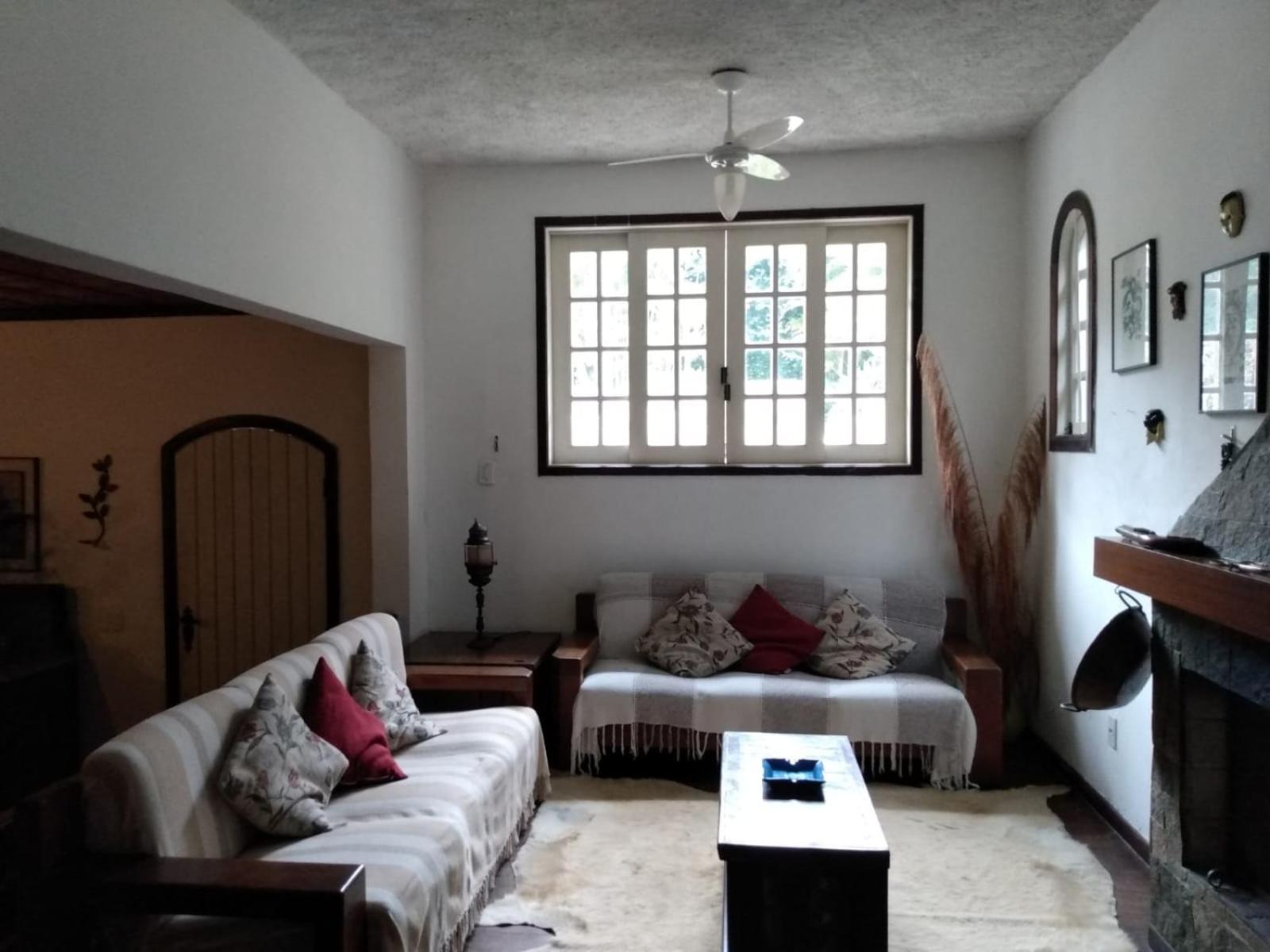 Casa em Itaipava até 14 Pessoas, Piscina, Lareira e Pets