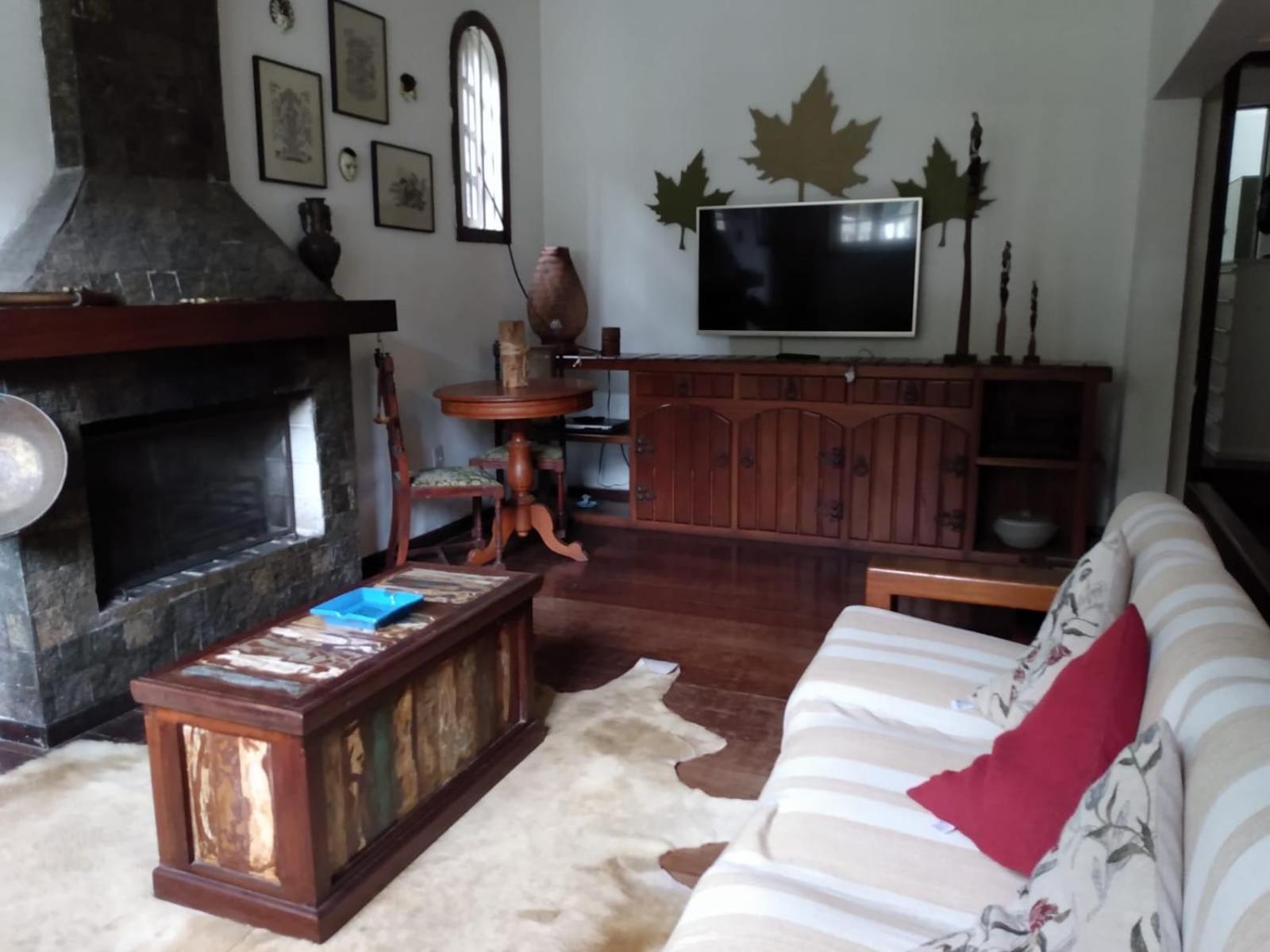Casa em Itaipava até 14 Pessoas, Piscina, Lareira e Pets
