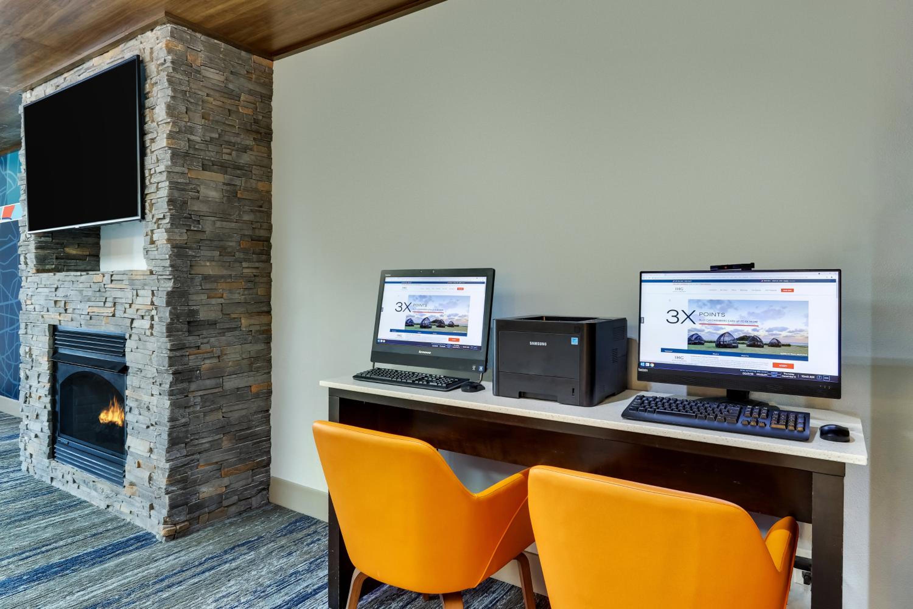 Ardmore Vacations - Holiday Inn Express  Suites - Ardmore, an IHG Hotel - Property Image 8