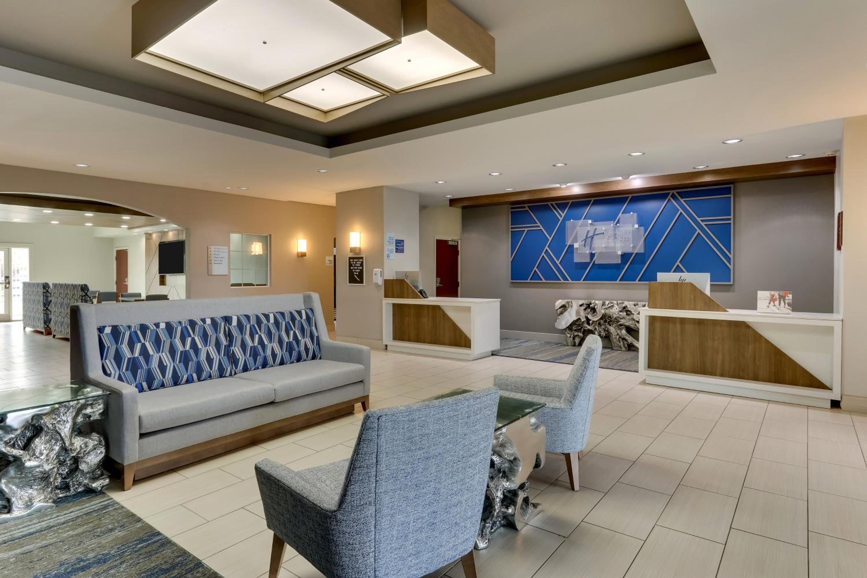 Ardmore Vacations - Holiday Inn Express  Suites - Ardmore, an IHG Hotel - Property Image 12