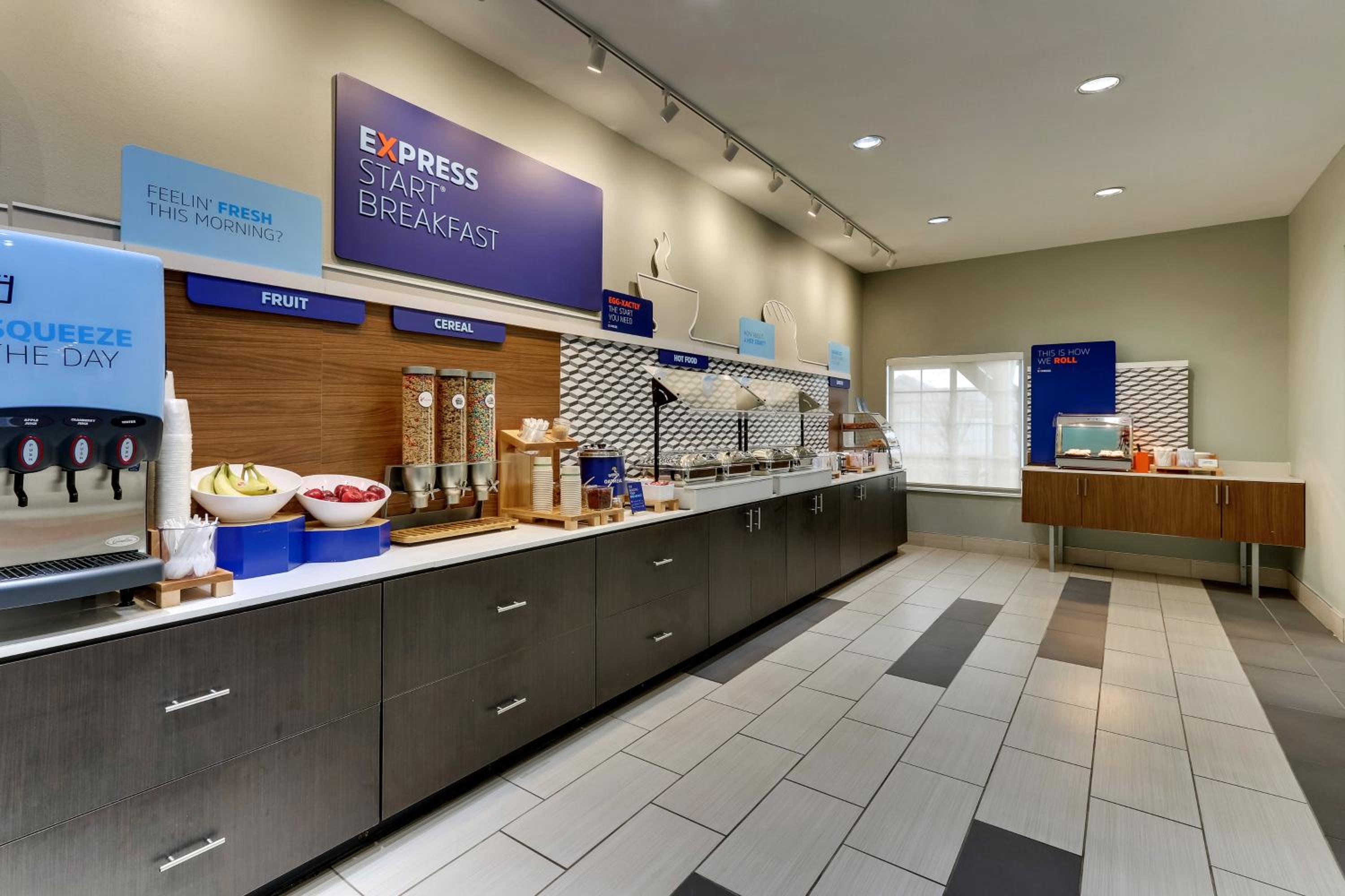 Ardmore Vacations - Holiday Inn Express  Suites - Ardmore, an IHG Hotel - Property Image 2