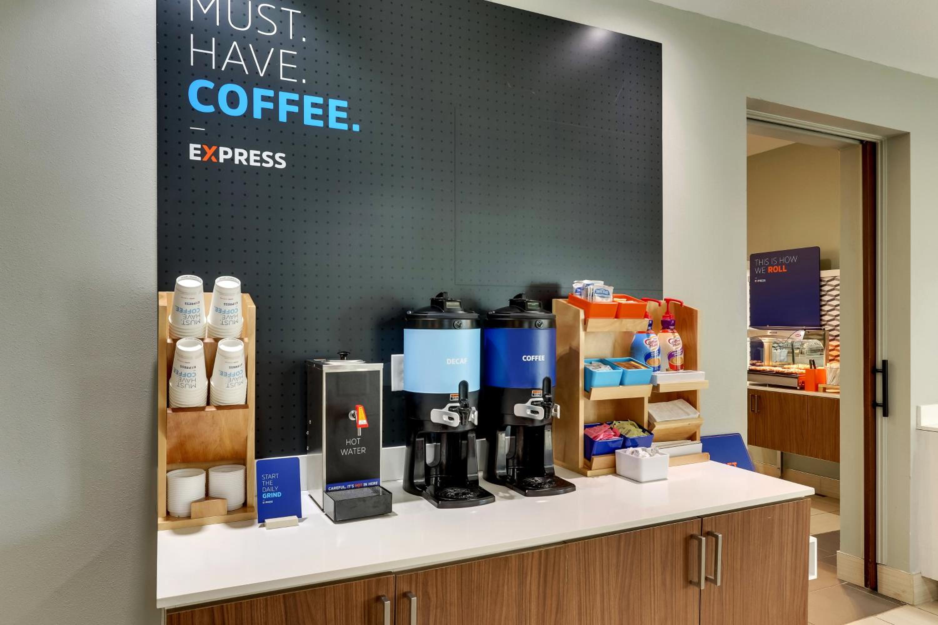 Ardmore Vacations - Holiday Inn Express  Suites - Ardmore, an IHG Hotel - Property Image 4