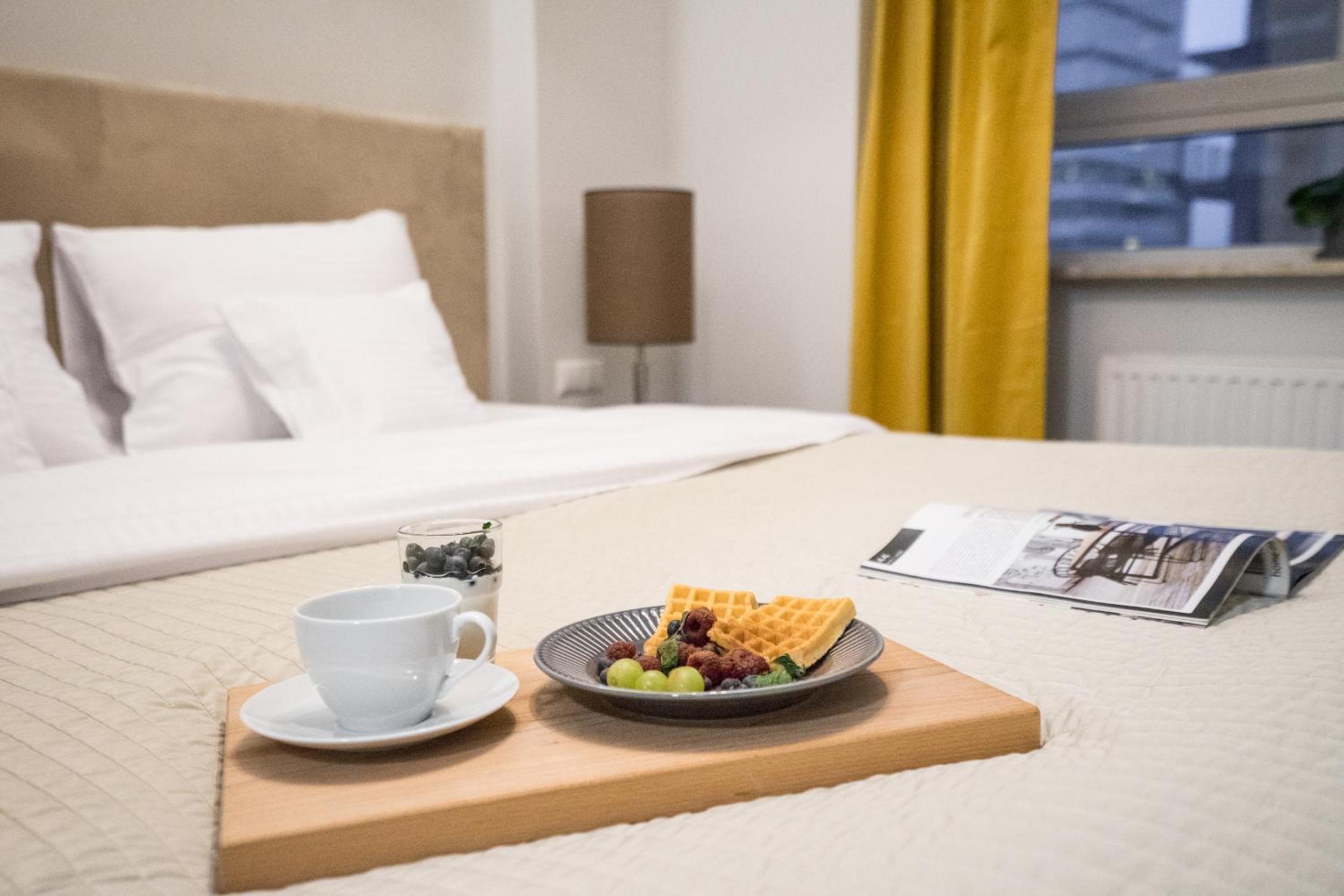 oompH Warsaw Central Luxurious Air-Conditioned Apartment with Balcony view 2