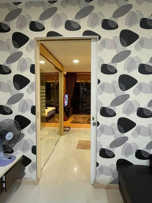 Private Jacuzzi Luxury Suite at KL City 184