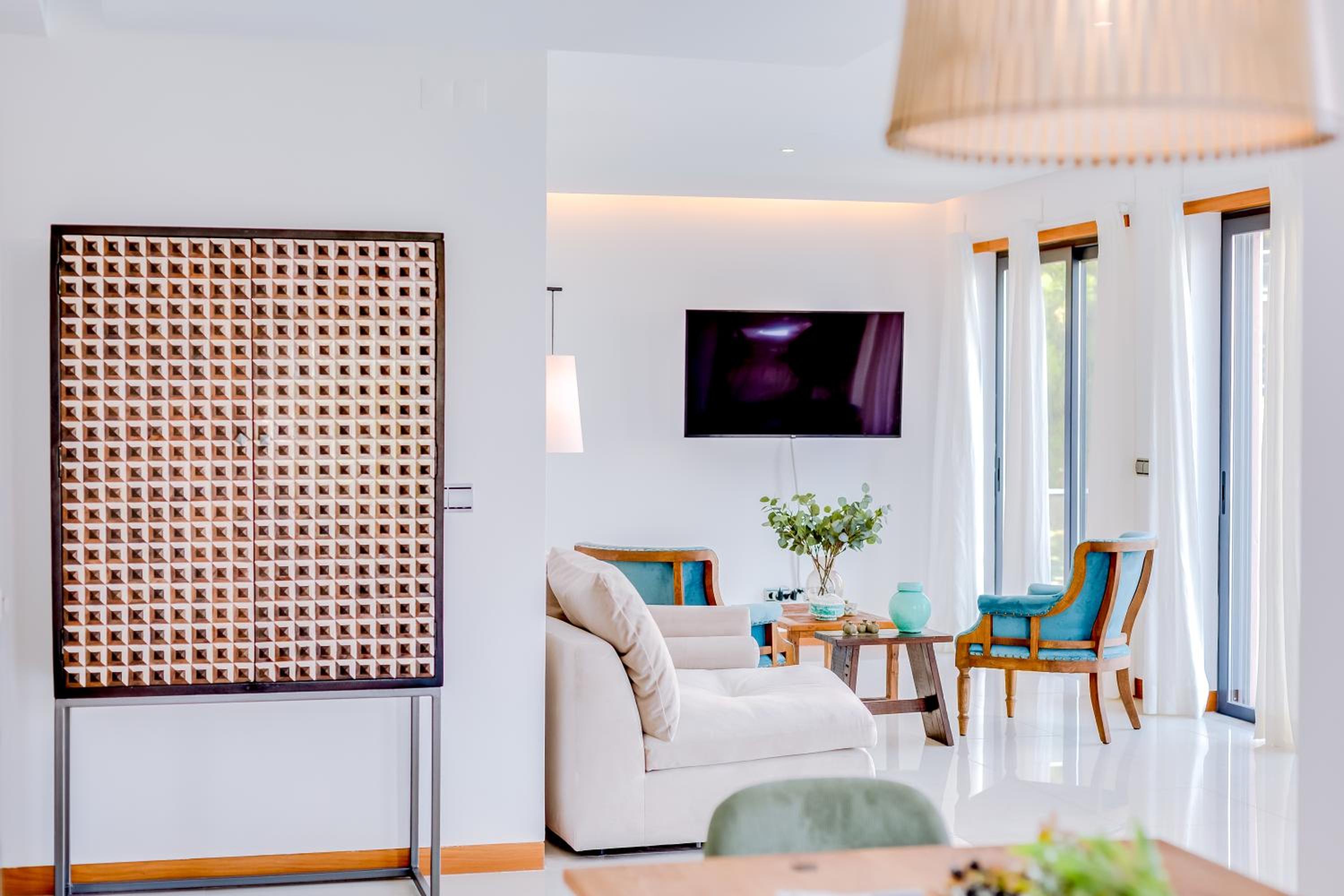 Vale do lobo, 'Golf by the Pool' 2 bedroom apartment view 5