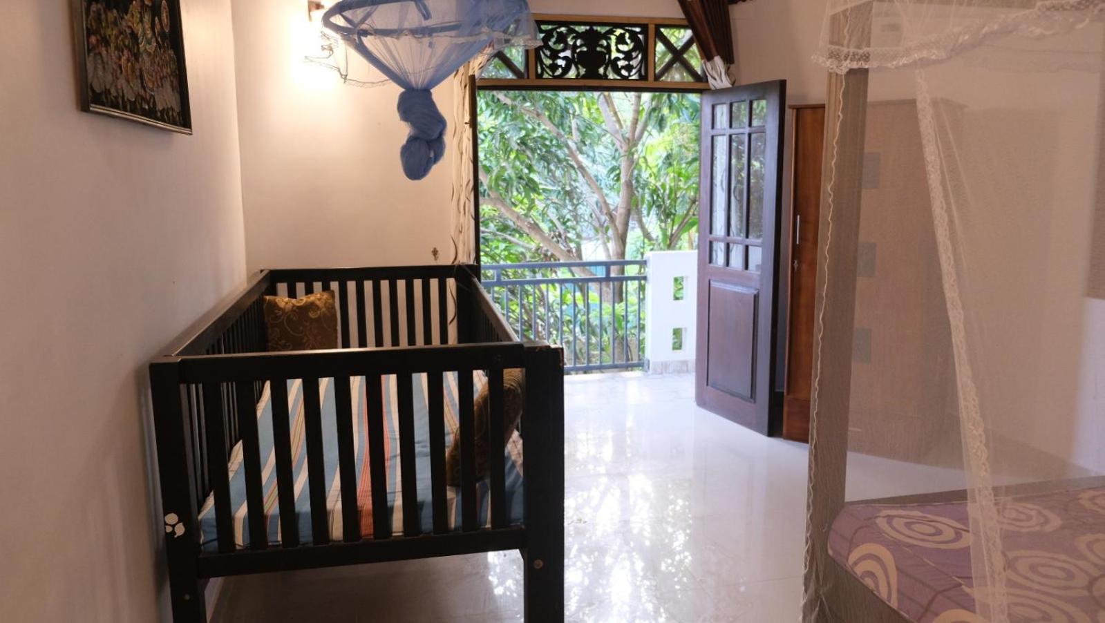 Villa hilltop by yehansa with unlimited fiber wifi view 3