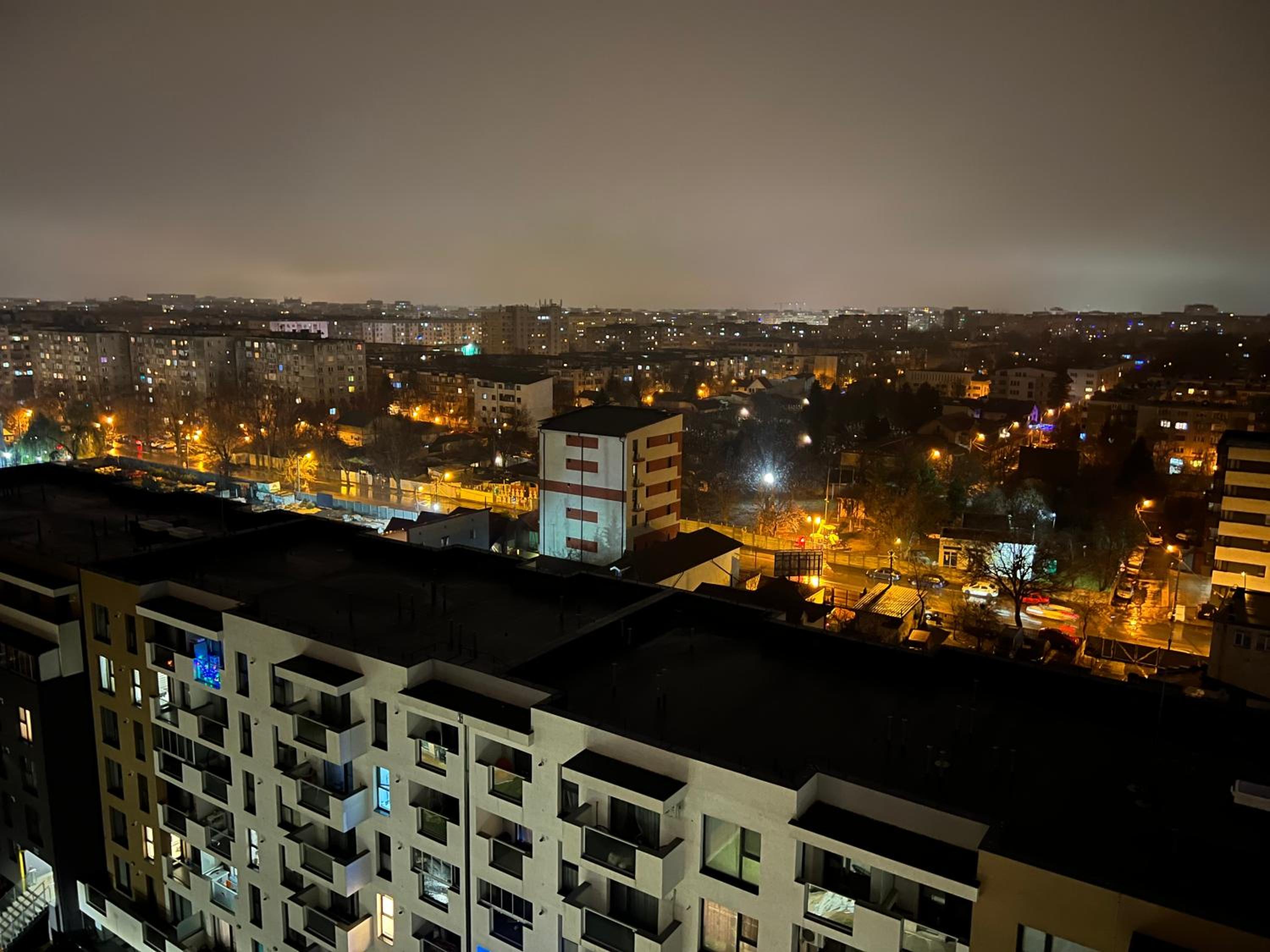 Amazing 2-Room Penthouse Cityview W13 view 2
