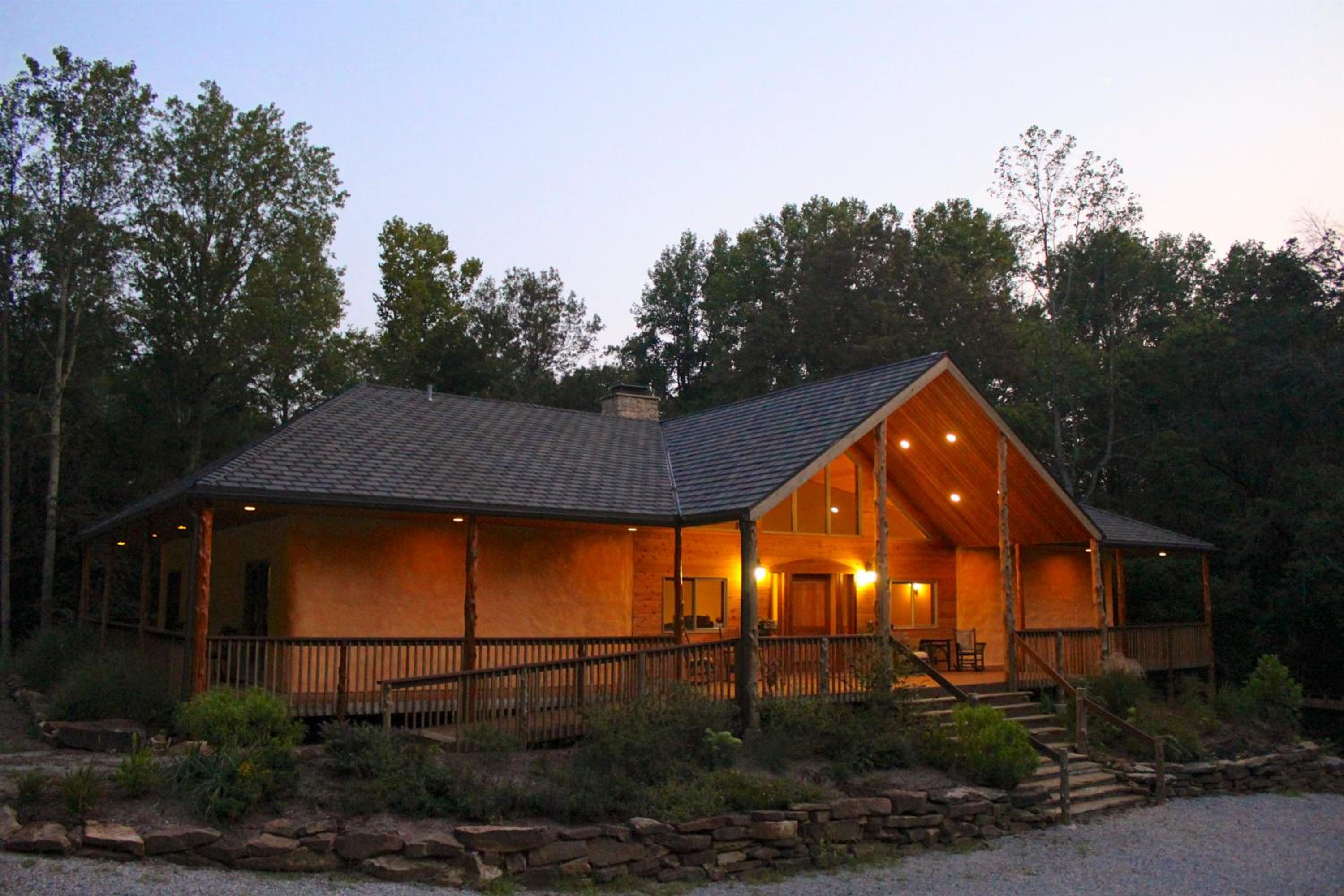 Makanda Inn - Property Image 1