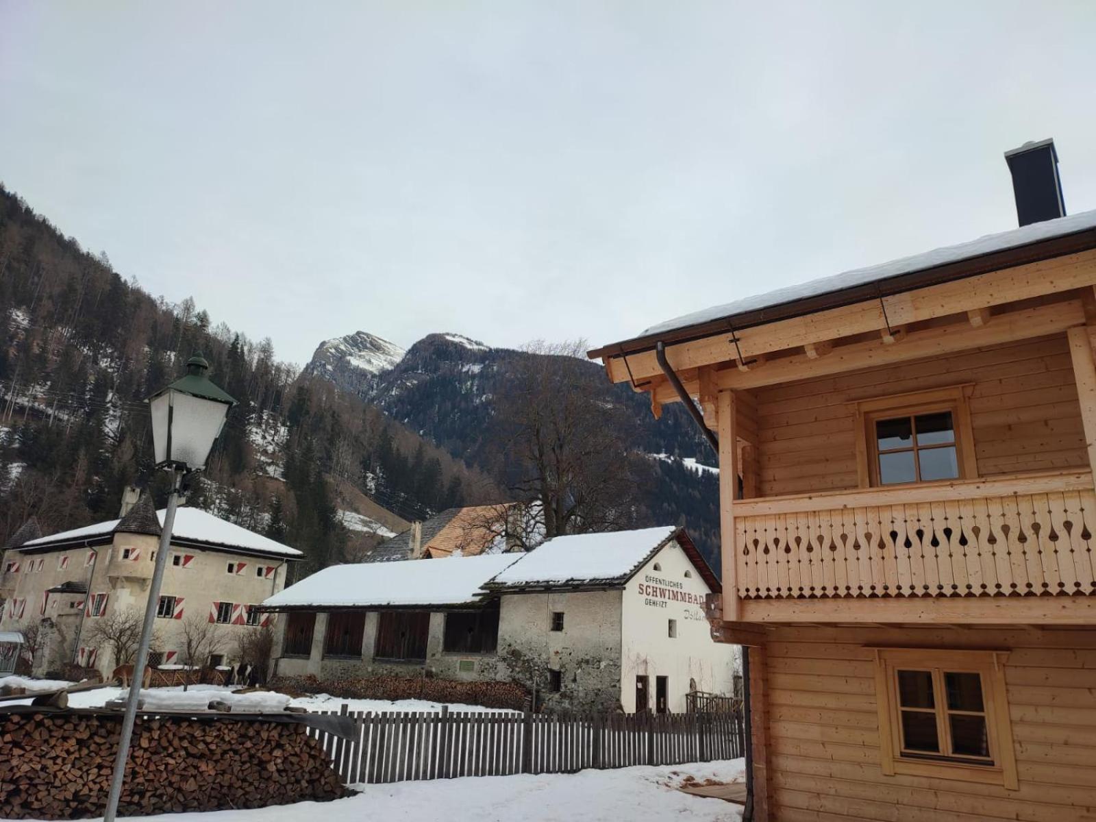 Schlosswirt Chalets & Apartments