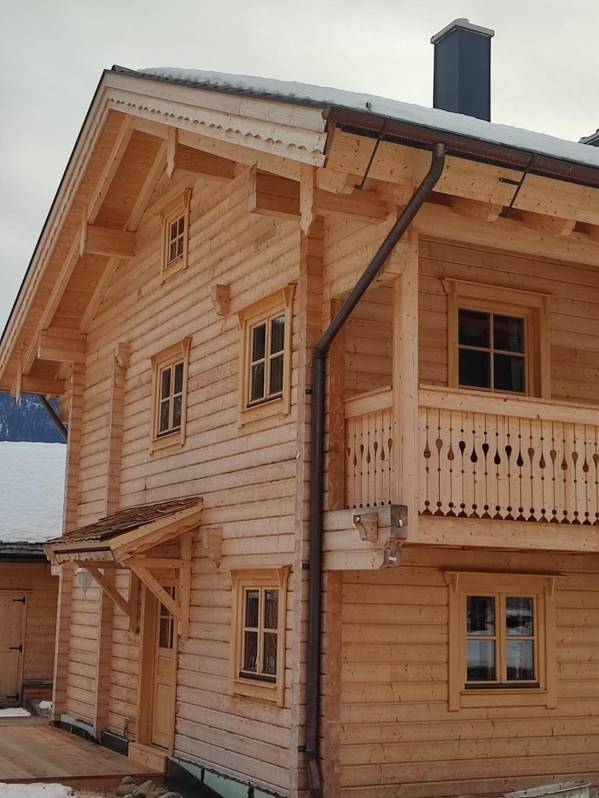 Schlosswirt Chalets & Apartments