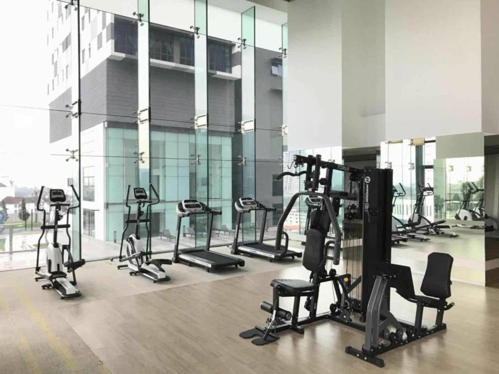 Setia Sky 88 Up to 6 pax !!! 2BEDROOM apartment with extra bed