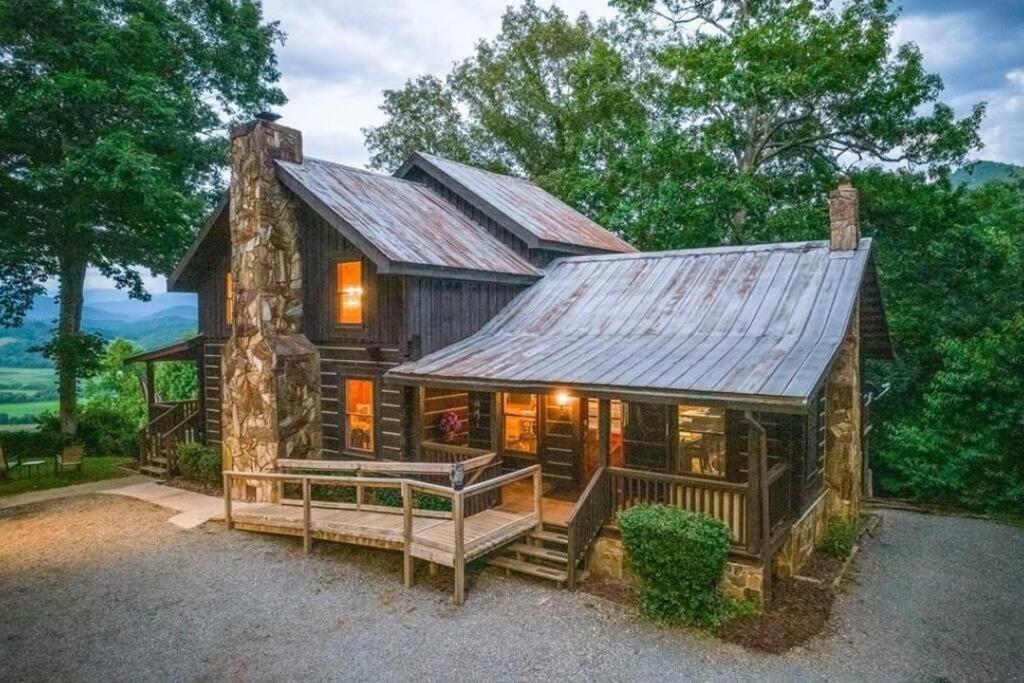 Majestic Mountain Top, Best View in Bryson City!