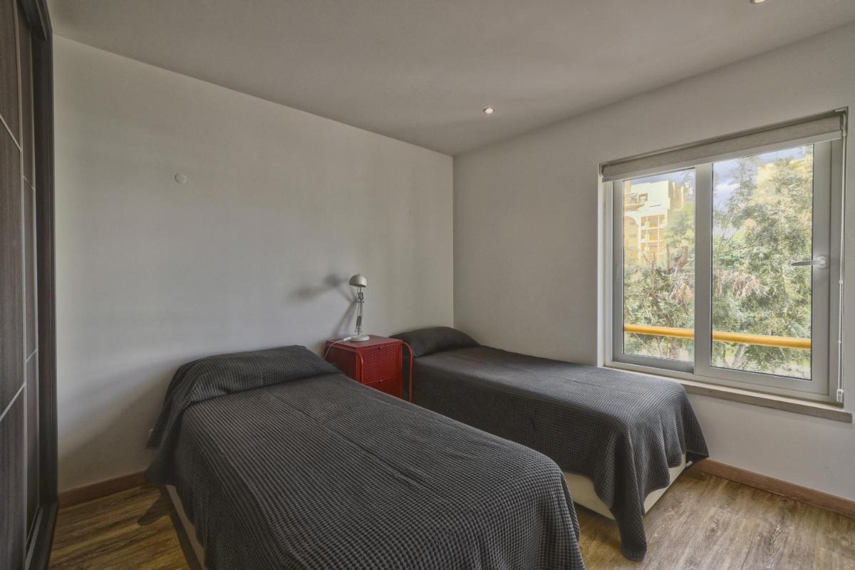 Quarteira Vacations - New Luxury Apartment in Quarteira - Property Image 3