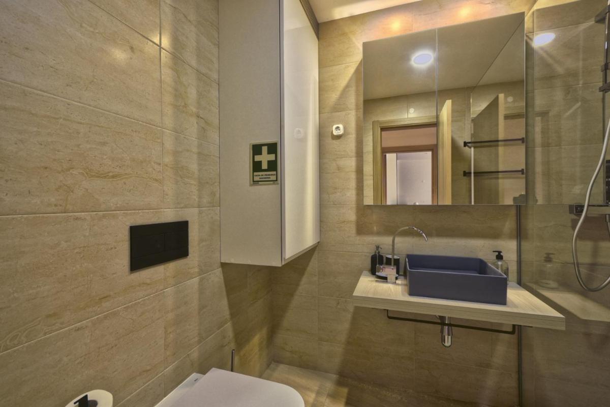 Quarteira Vacations - New Luxury Apartment in Quarteira - Property Image 46