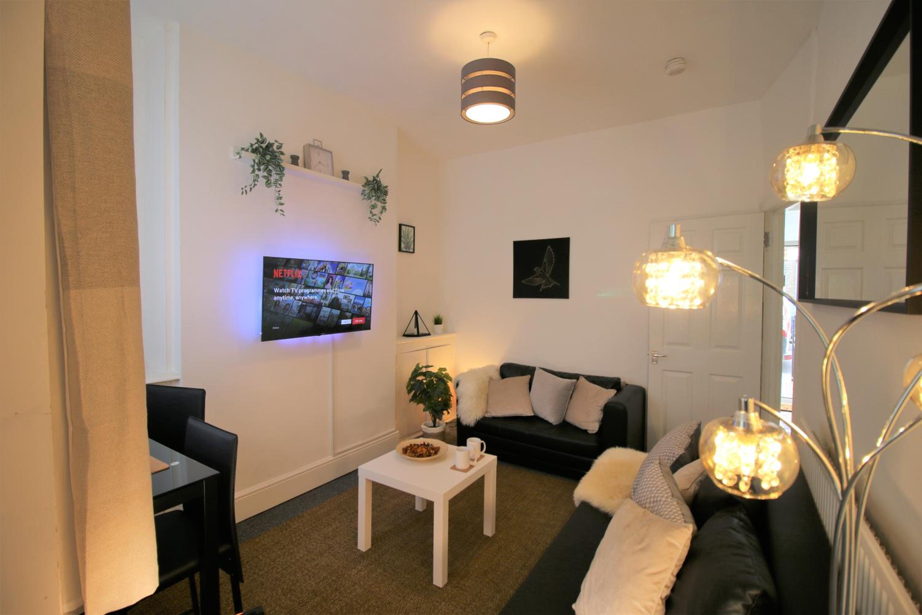 Three Bedroom Townhouse - Free Local Parking - by Property Promise view 2