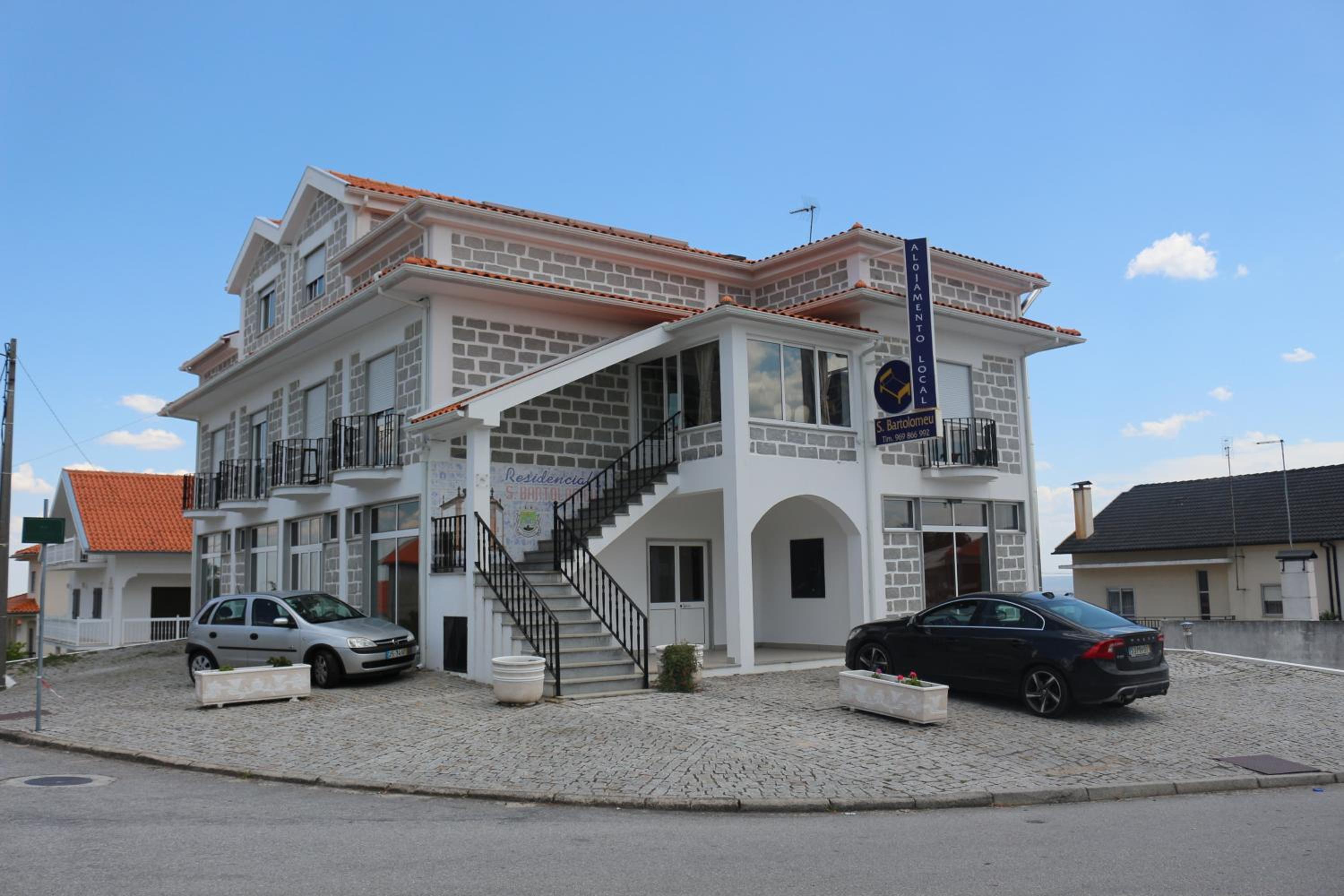 Hotel Alojamento Local S. Bartolomeu - Image 1