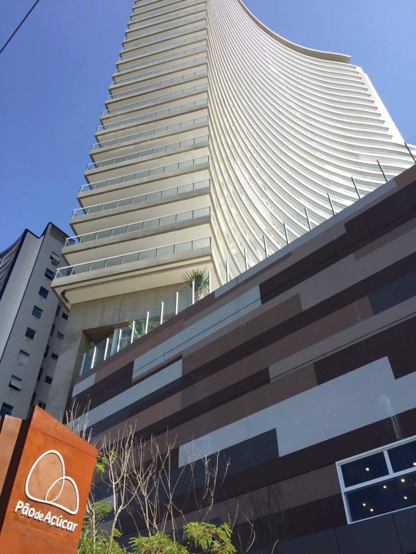 Hotel Condominio De Luxo Em Frente A Praia (novinho)