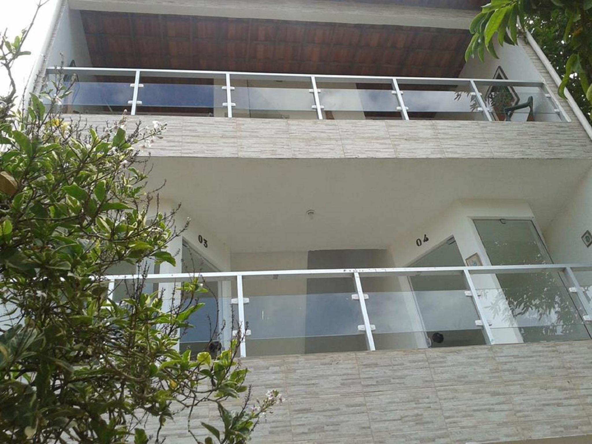 Casa de Vidro view 4
