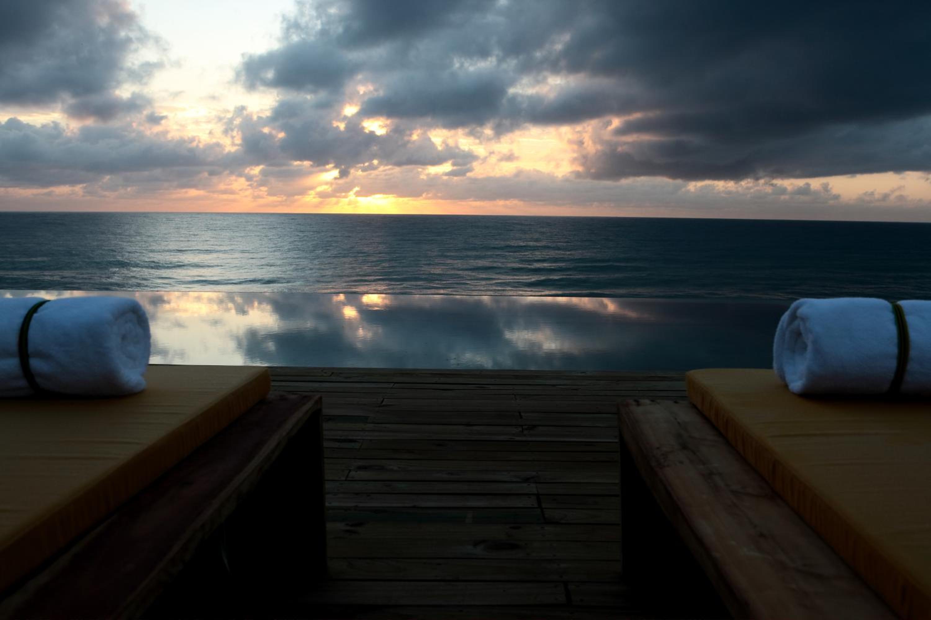 Kenoa Exclusive Beach Spa & Resort