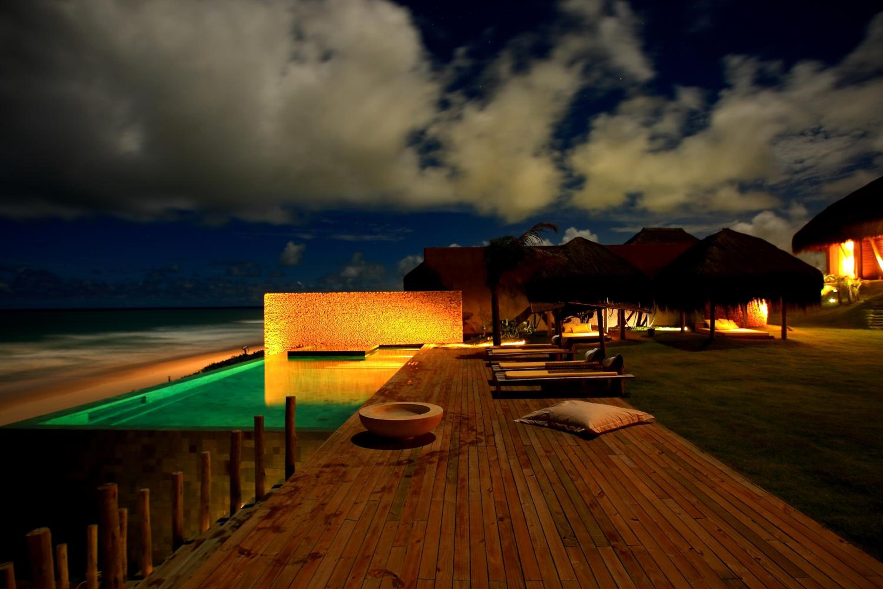 Kenoa Exclusive Beach Spa & Resort