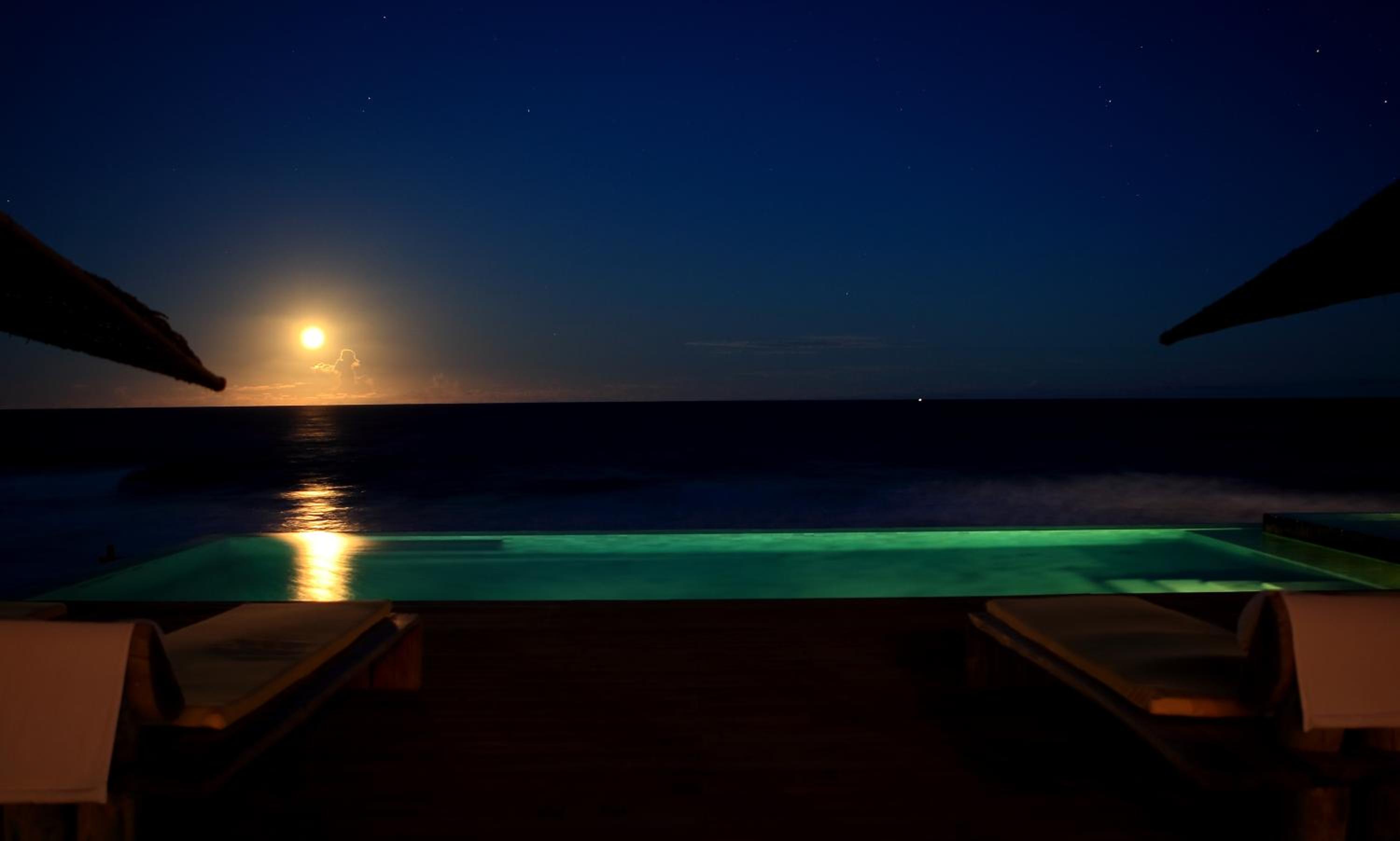 Kenoa Exclusive Beach Spa & Resort