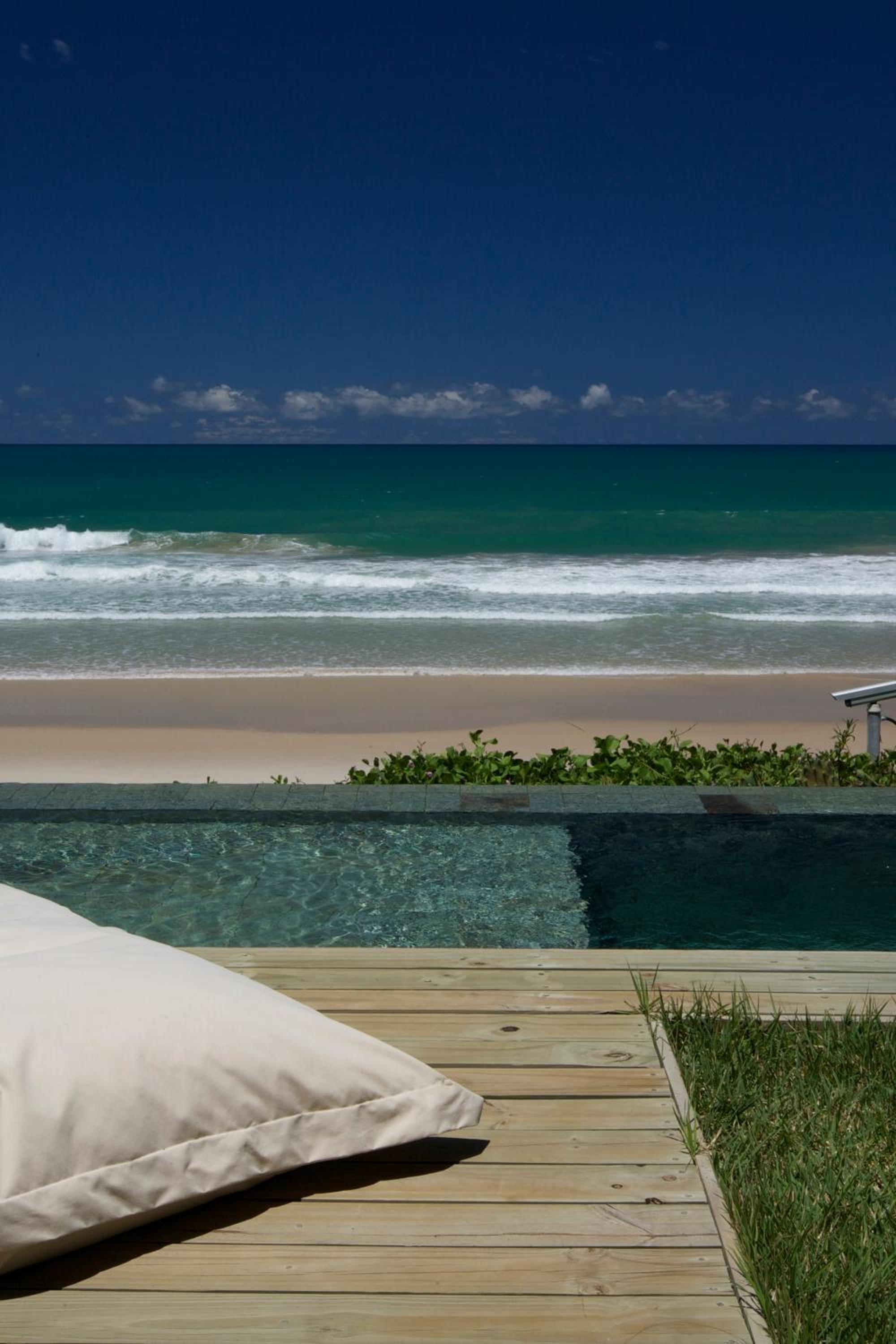 Kenoa Exclusive Beach Spa & Resort