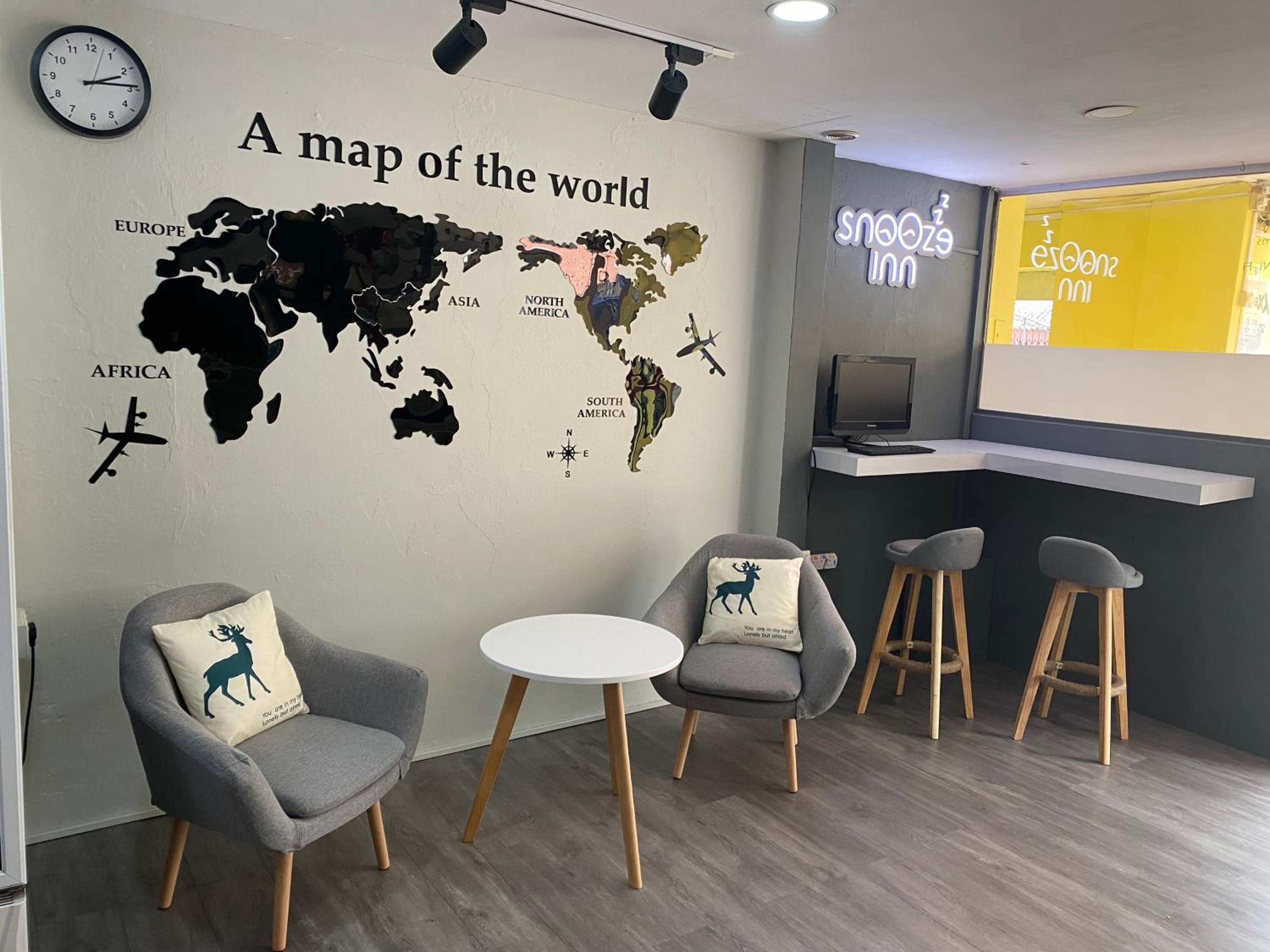 Snooze Inn @Dunlop Street - Image 1